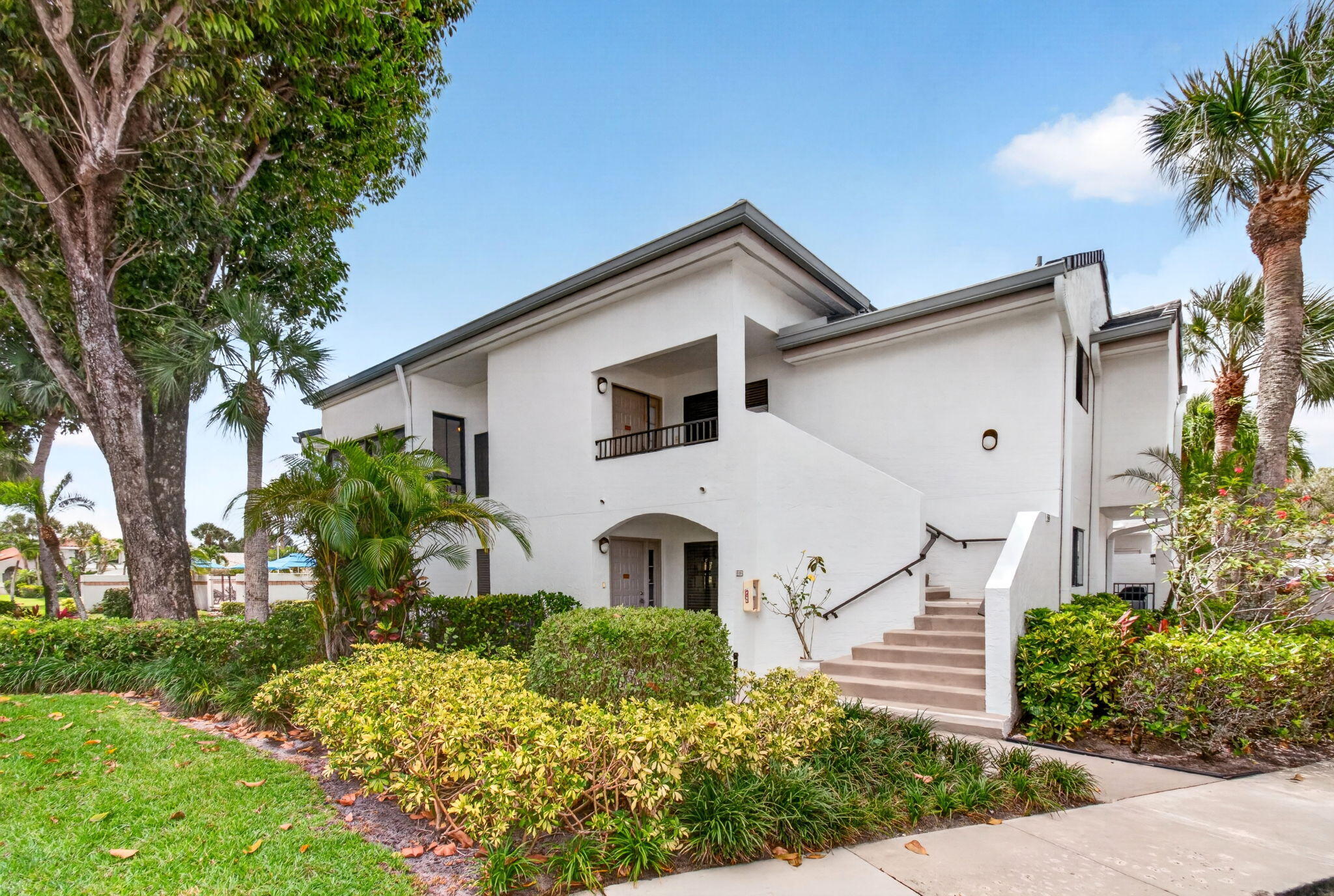7485 Glendevon Lane 1105