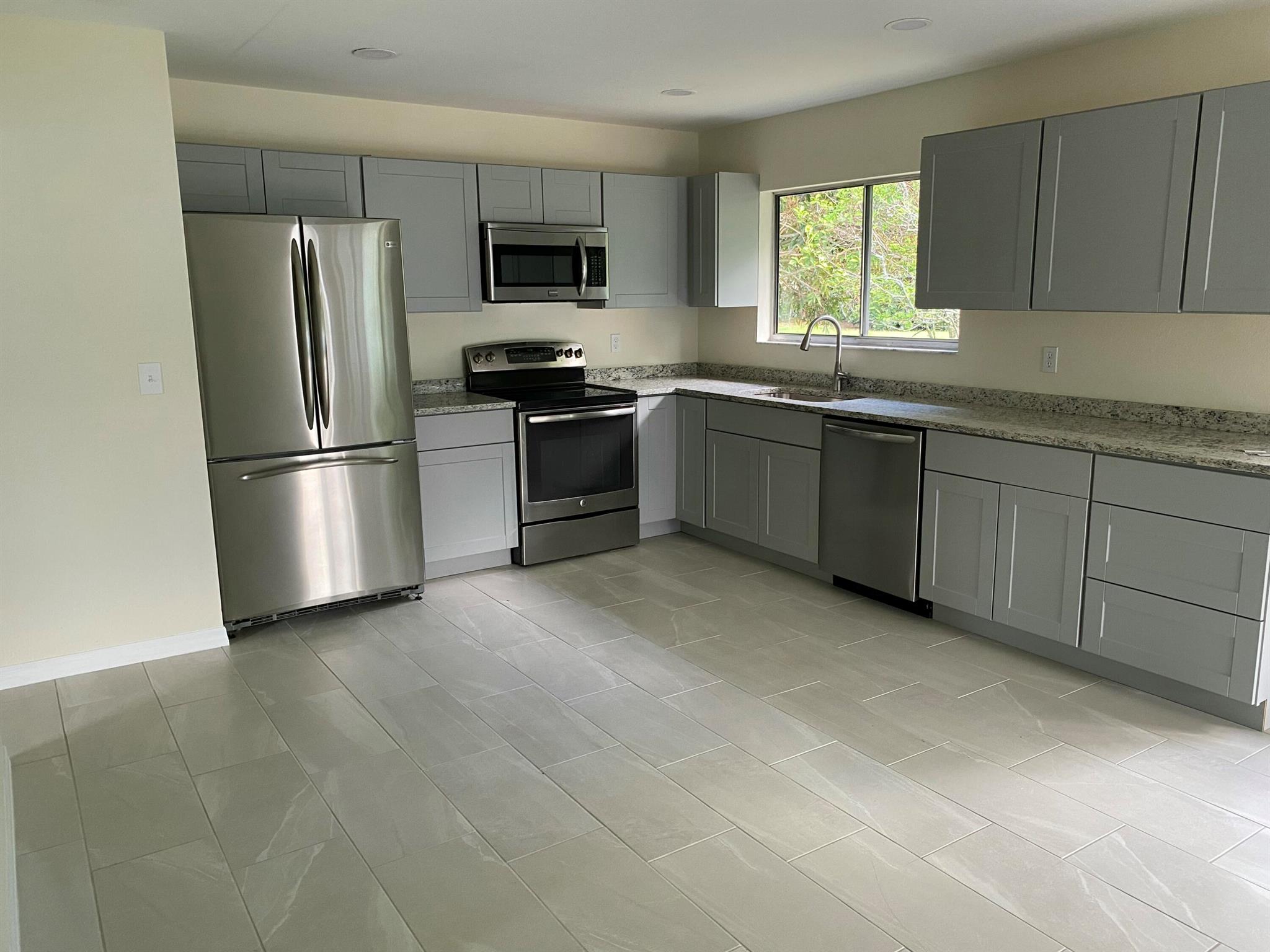 PORT ST LUCIE SECTION 42 - Residential Lease