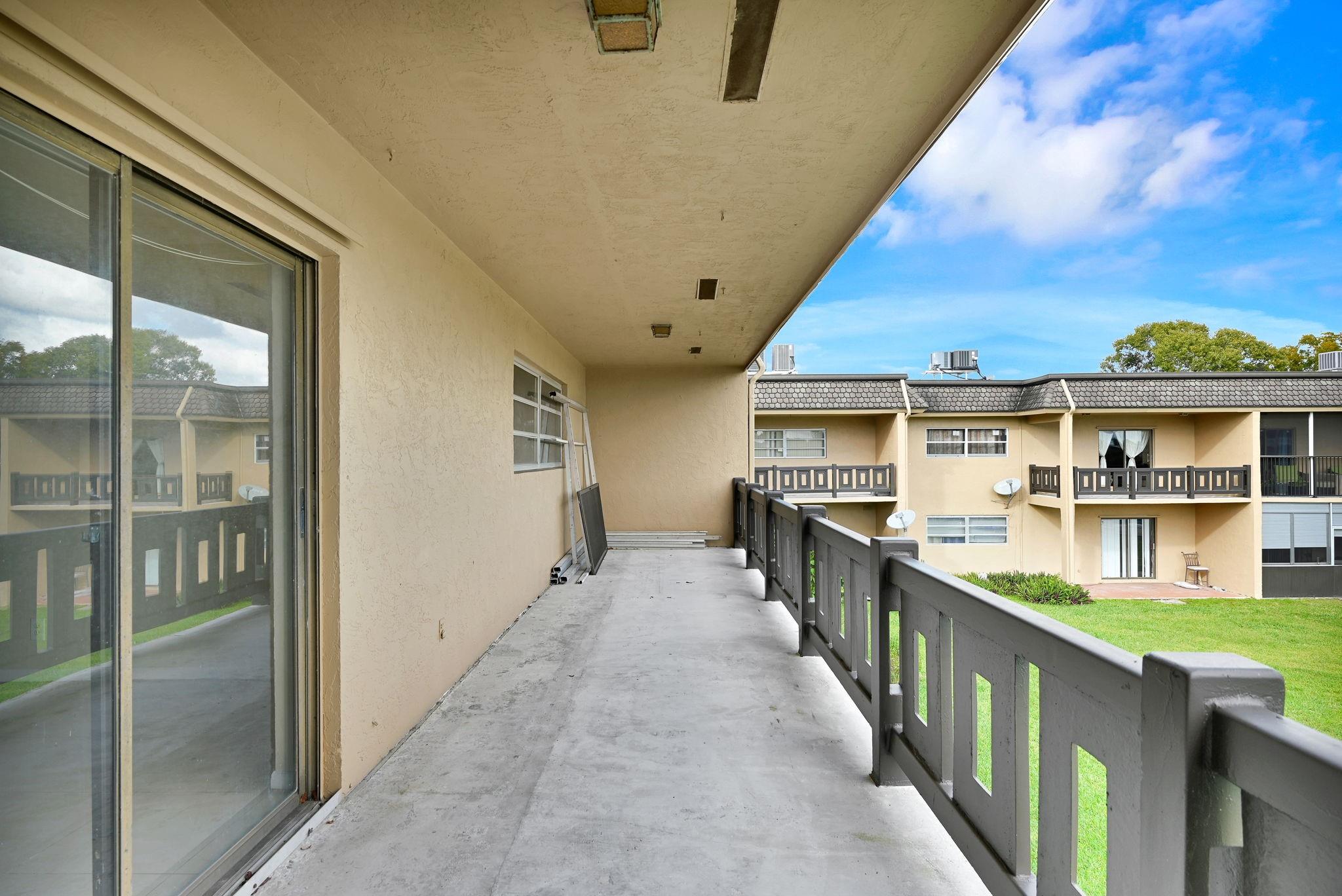 Lakeside Manor North Cond - Residential Lease