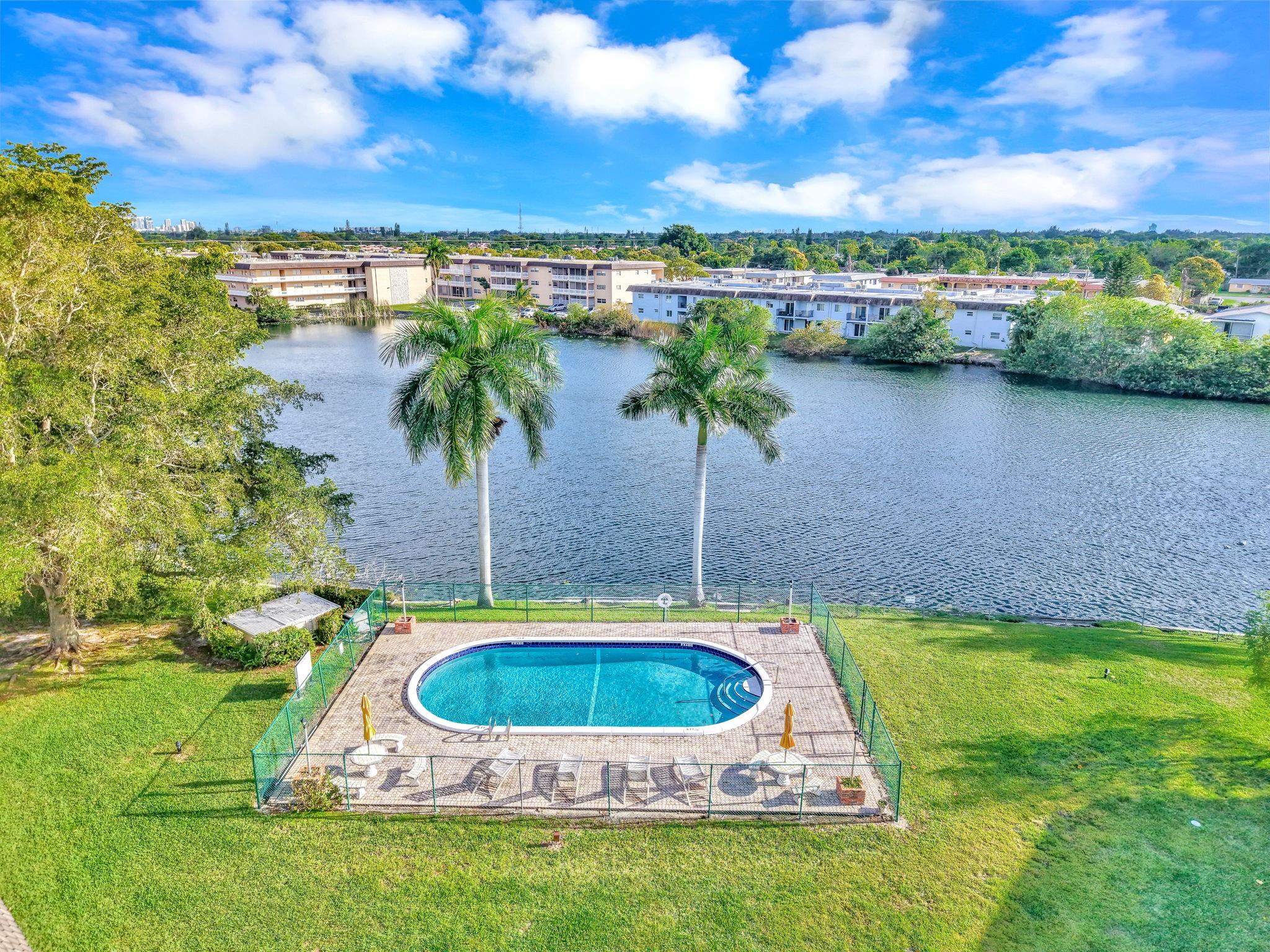 Lakeside Manor North Cond - Residential Lease