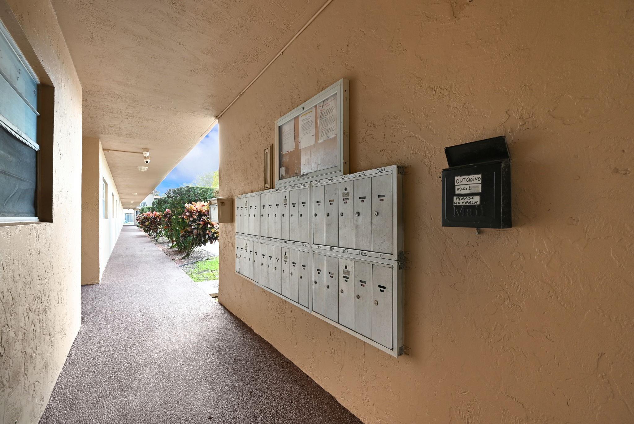 Lakeside Manor North Cond - Residential Lease