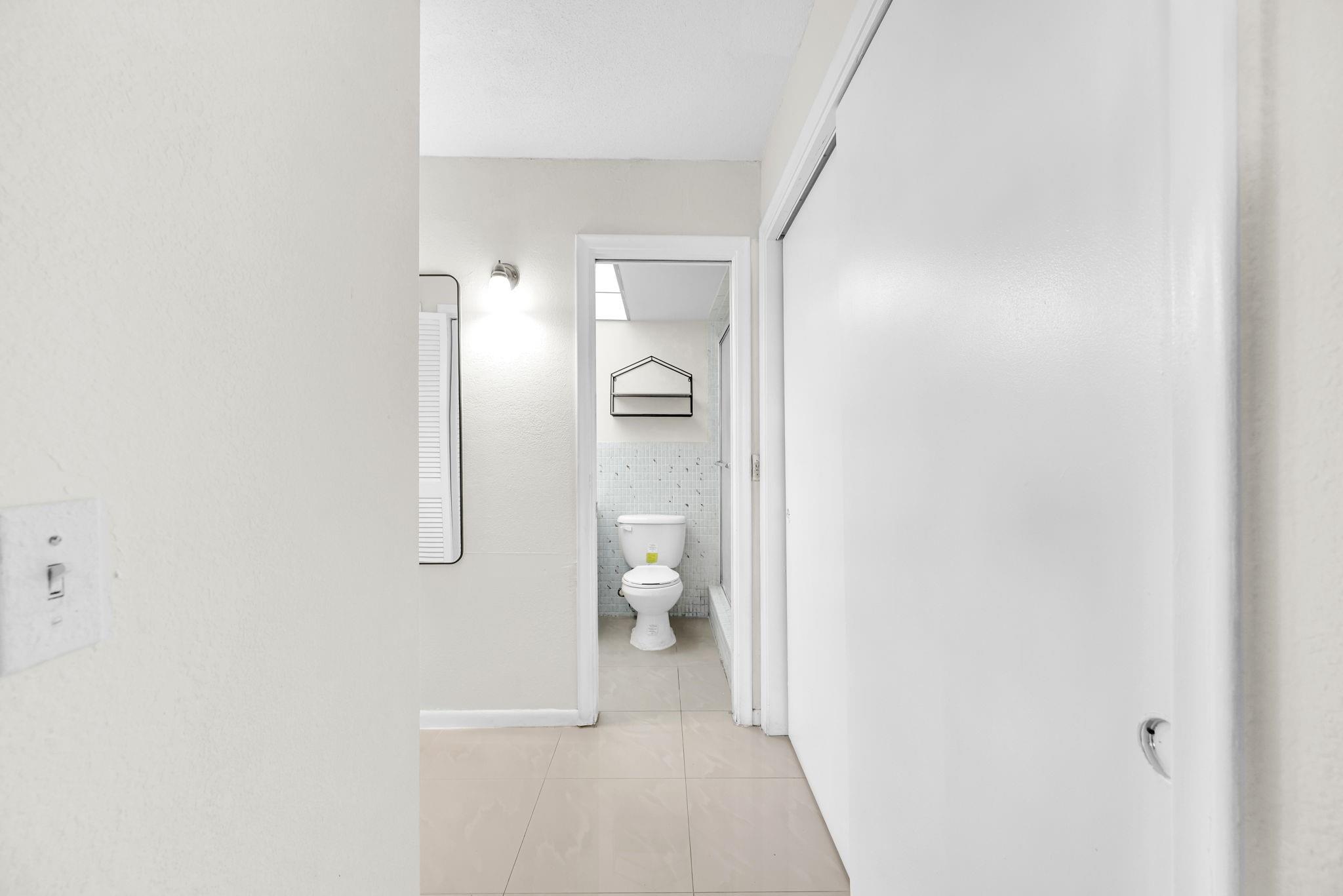 Lakeside Manor North Cond - Residential Lease