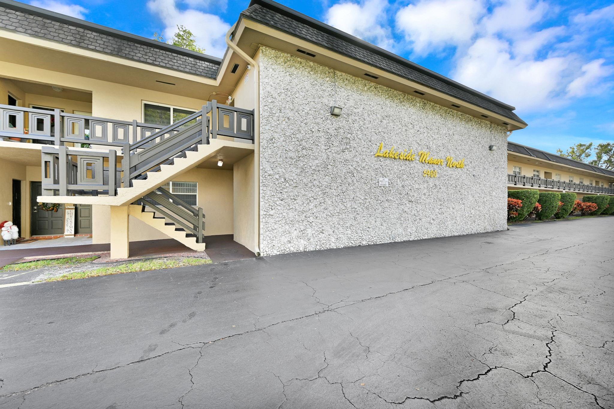 Lakeside Manor North Cond - Residential Lease