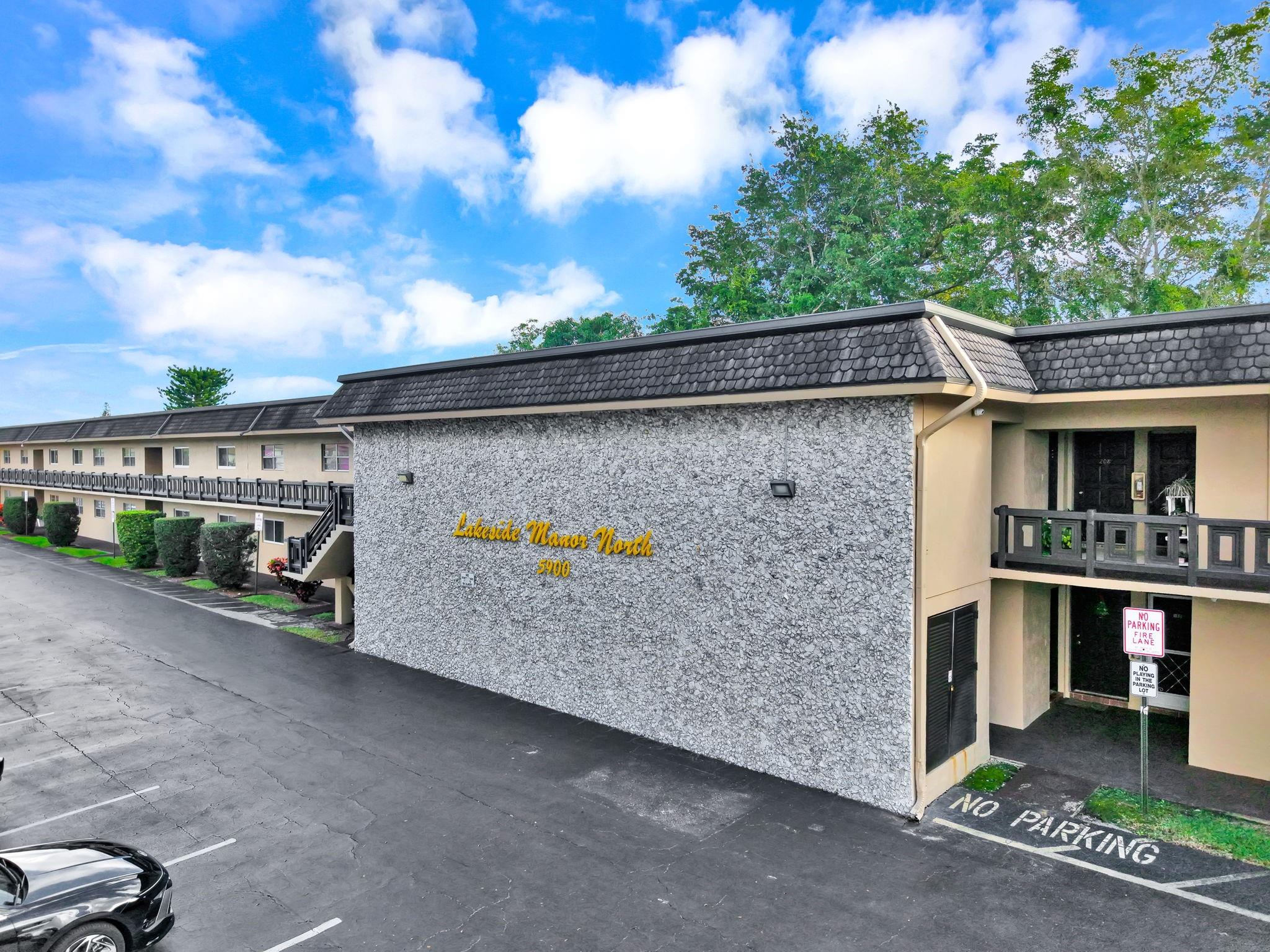 Lakeside Manor North Cond - Residential Lease