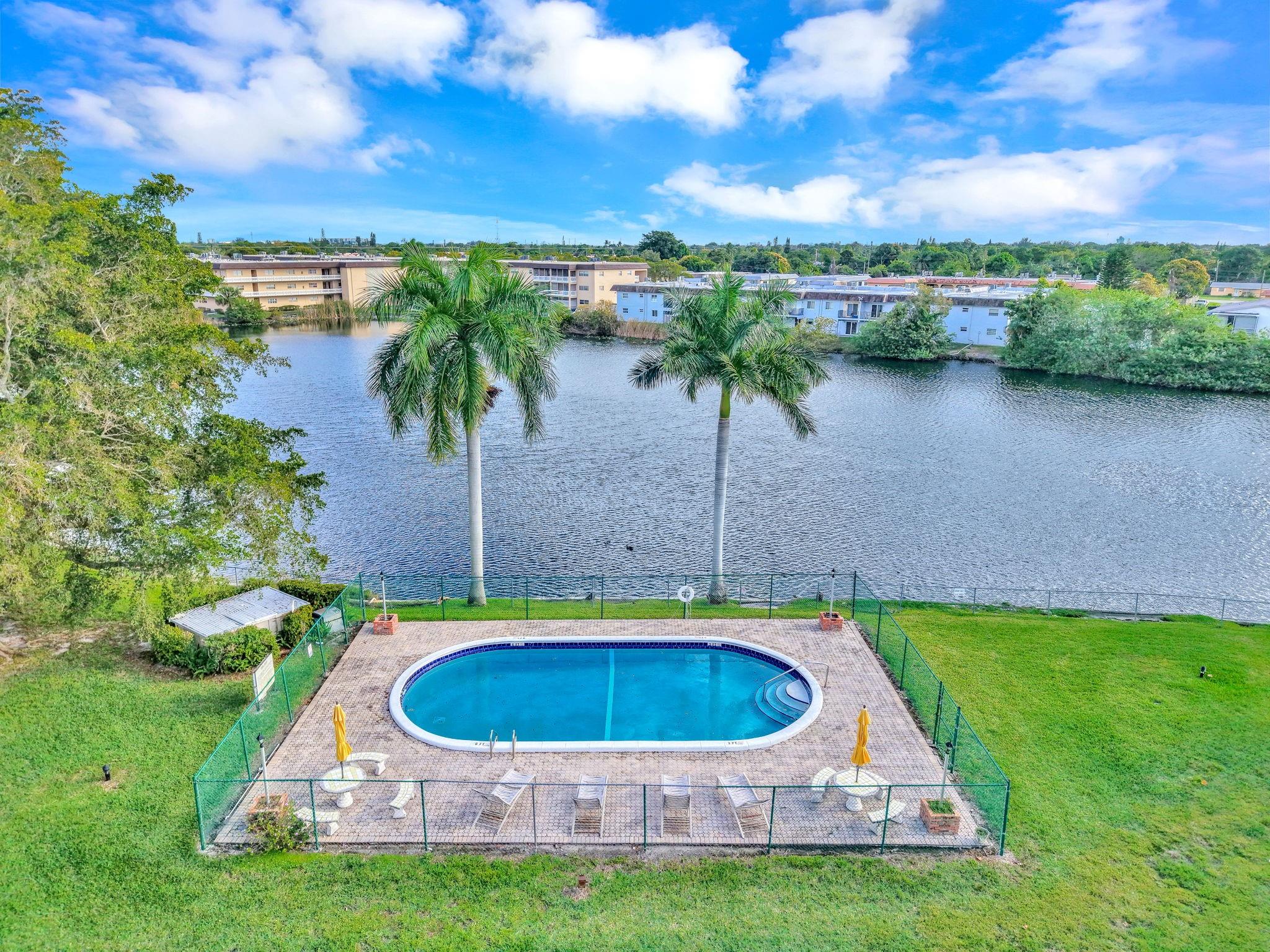 Lakeside Manor North Cond - Residential Lease