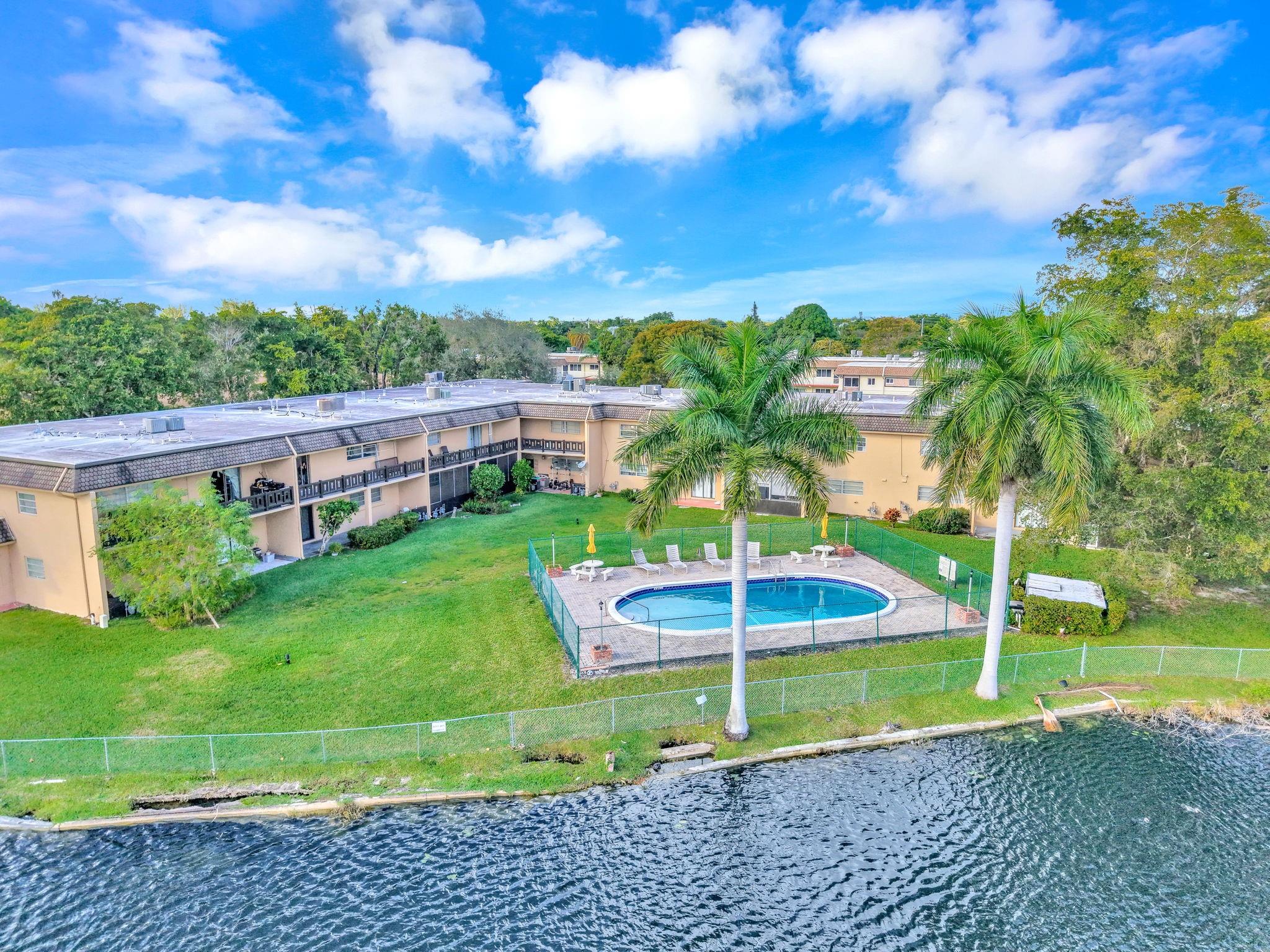 Lakeside Manor North Cond - Residential Lease