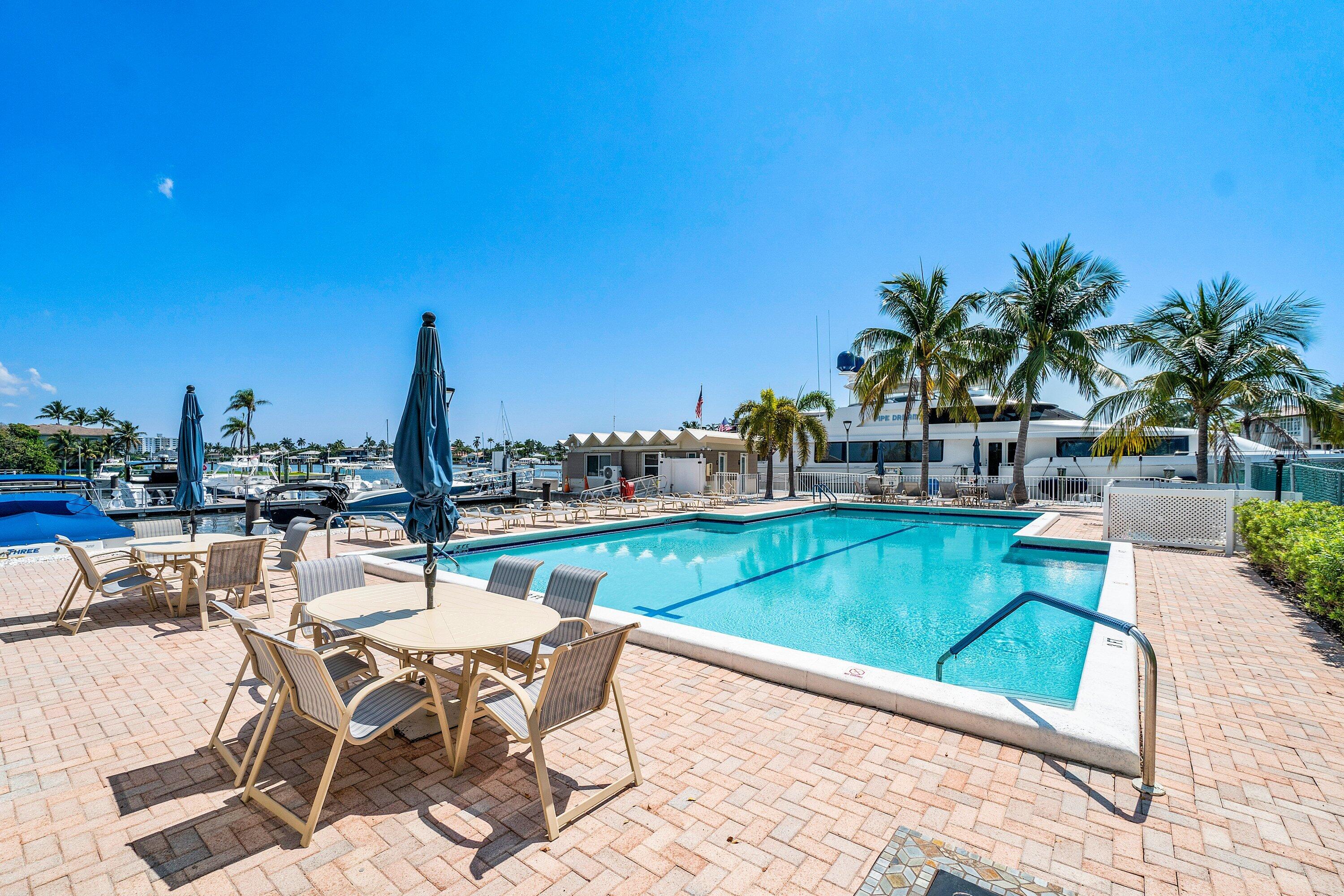 DELRAY HARBOR CLUB CONDO - Residential