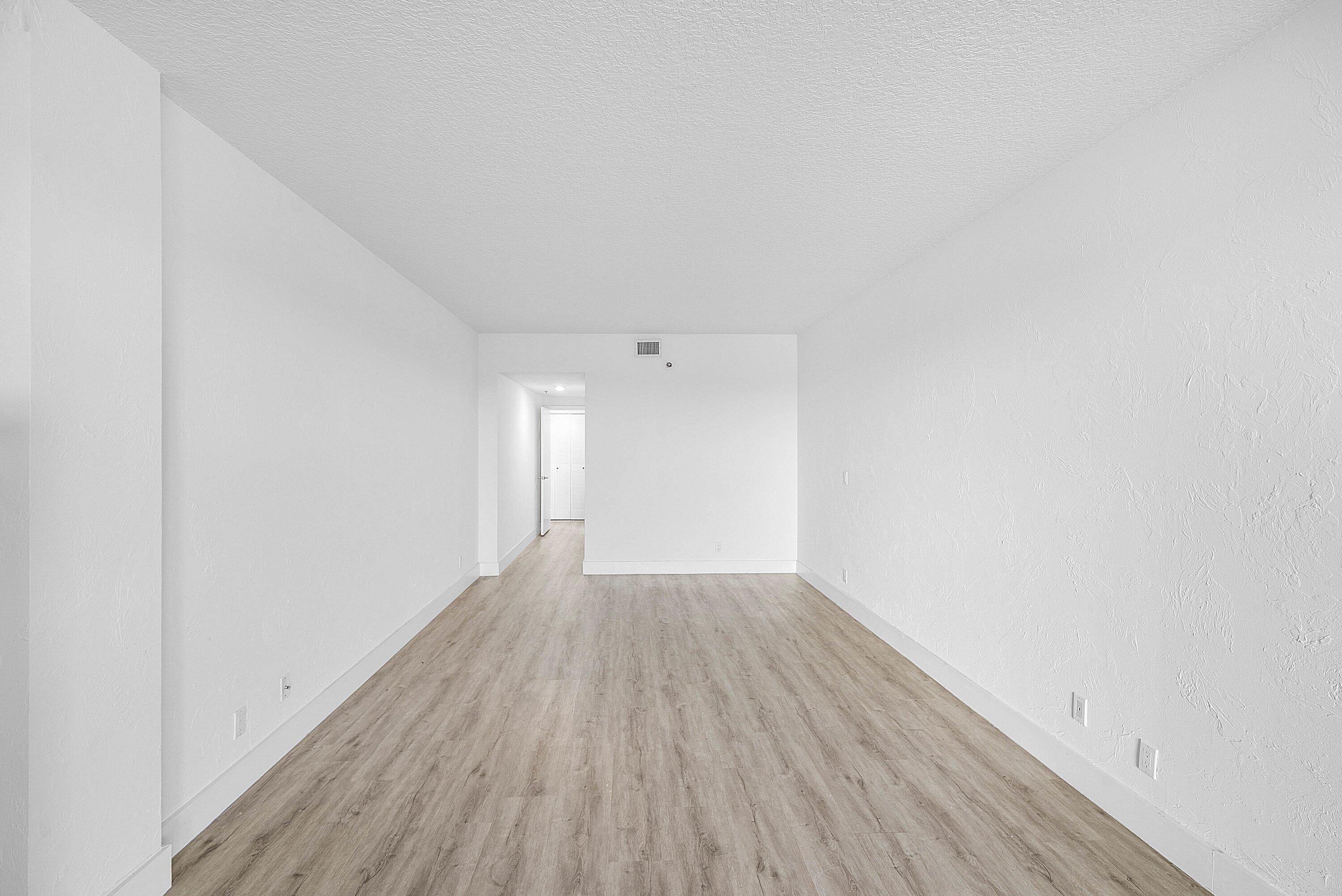 DELRAY HARBOR CLUB CONDO - Residential