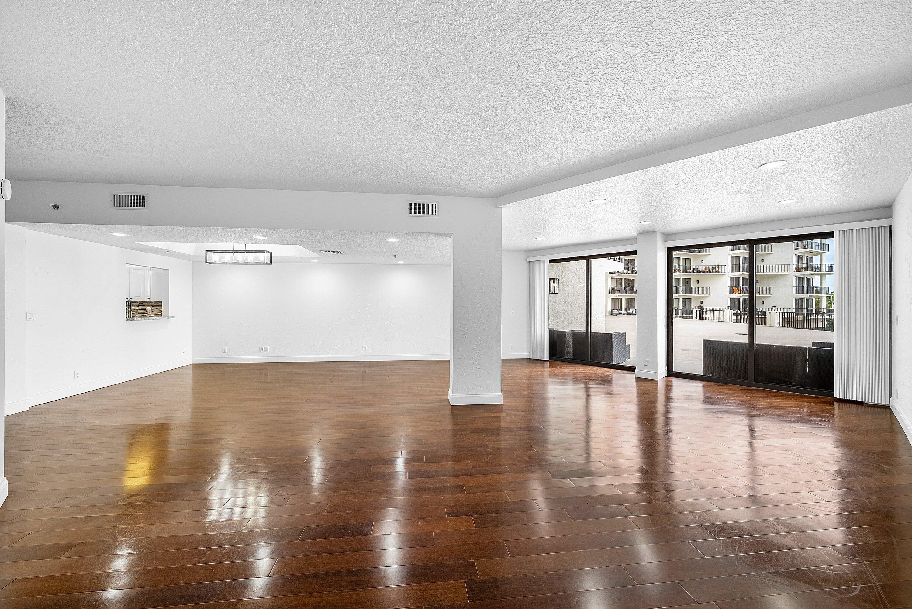 DELRAY HARBOR CLUB CONDO - Residential