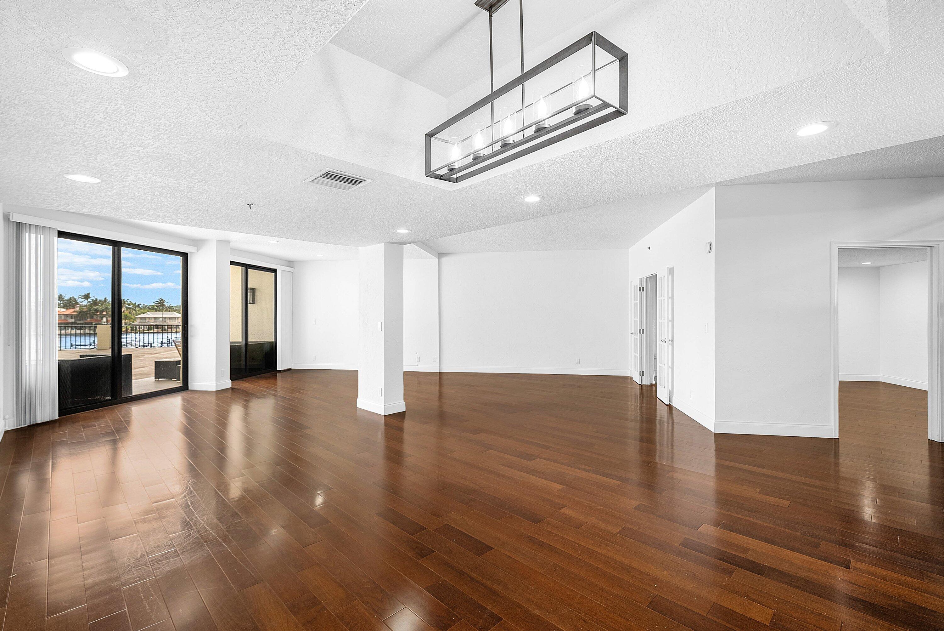 DELRAY HARBOR CLUB CONDO - Residential