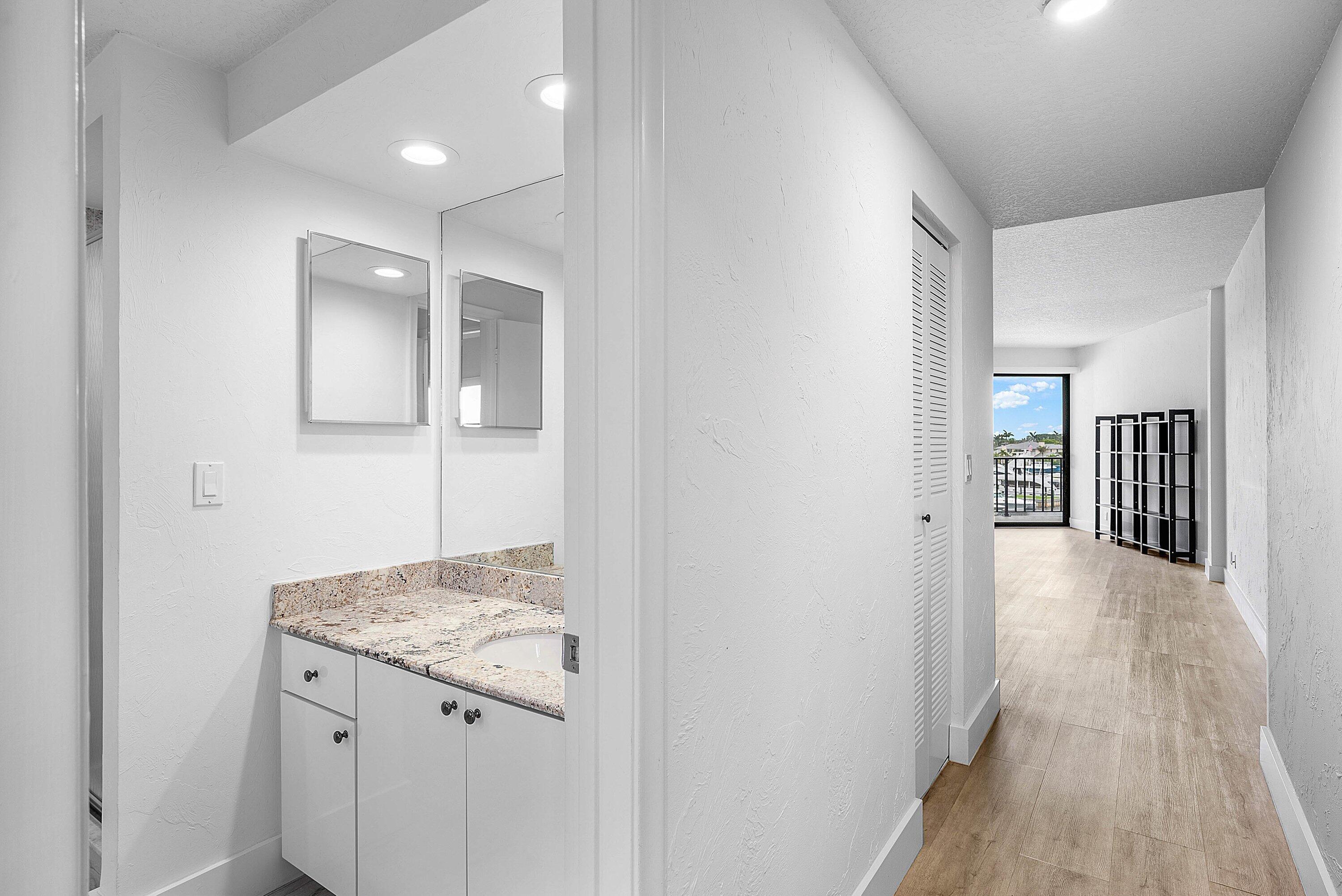 DELRAY HARBOR CLUB CONDO - Residential