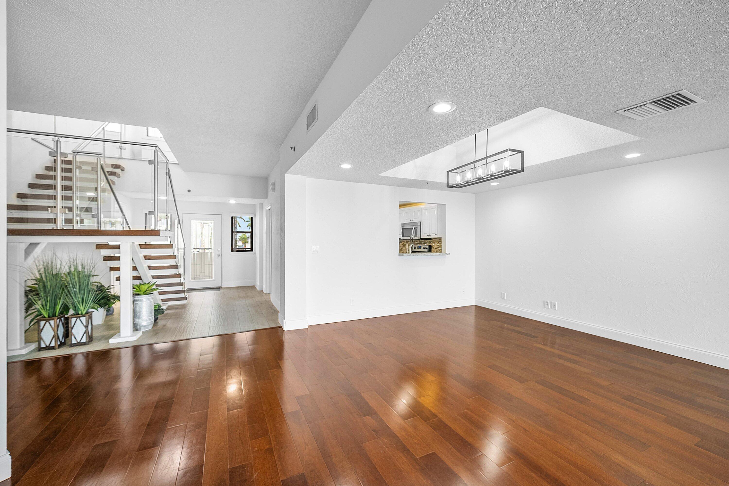 DELRAY HARBOR CLUB CONDO - Residential