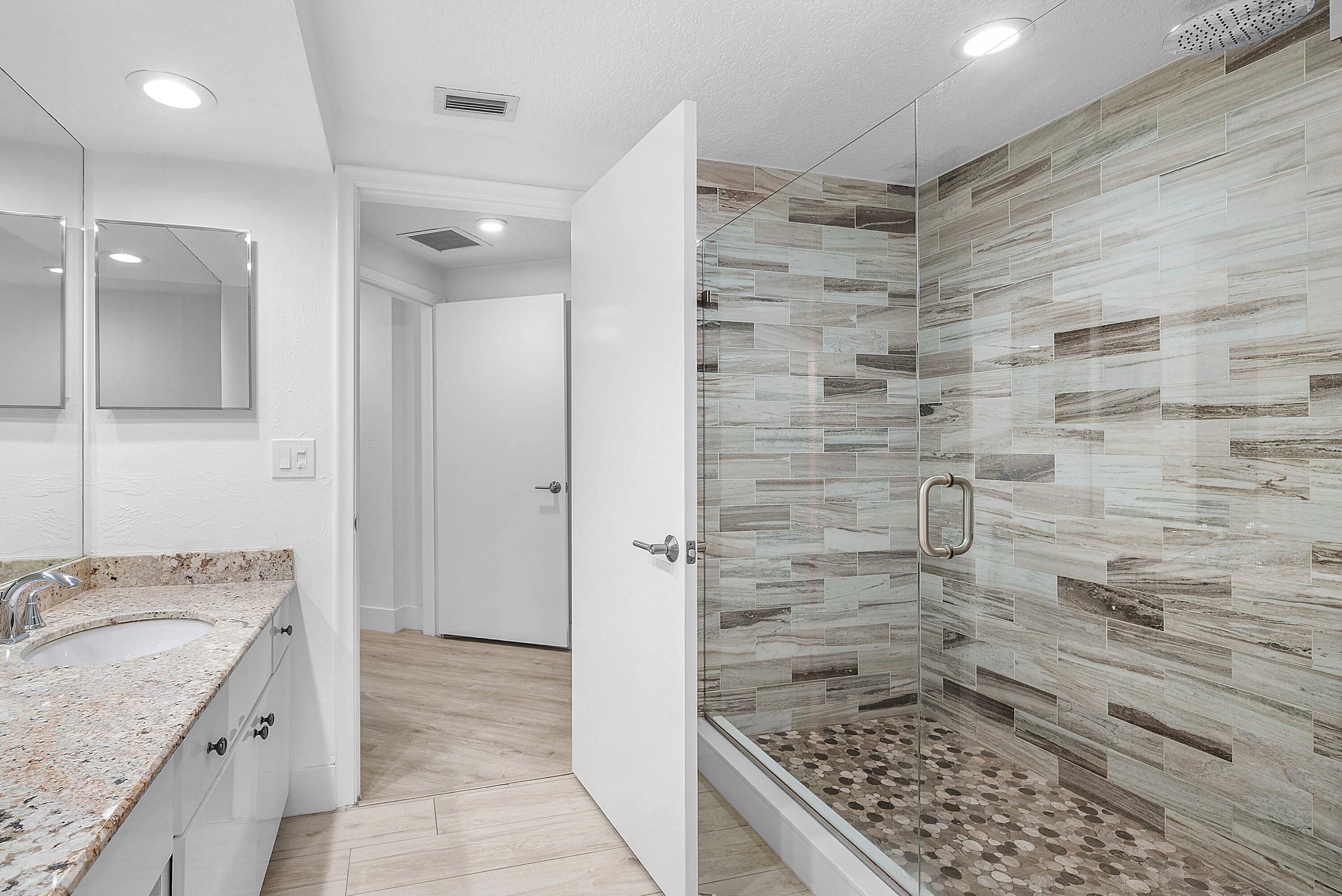 DELRAY HARBOR CLUB CONDO - Residential