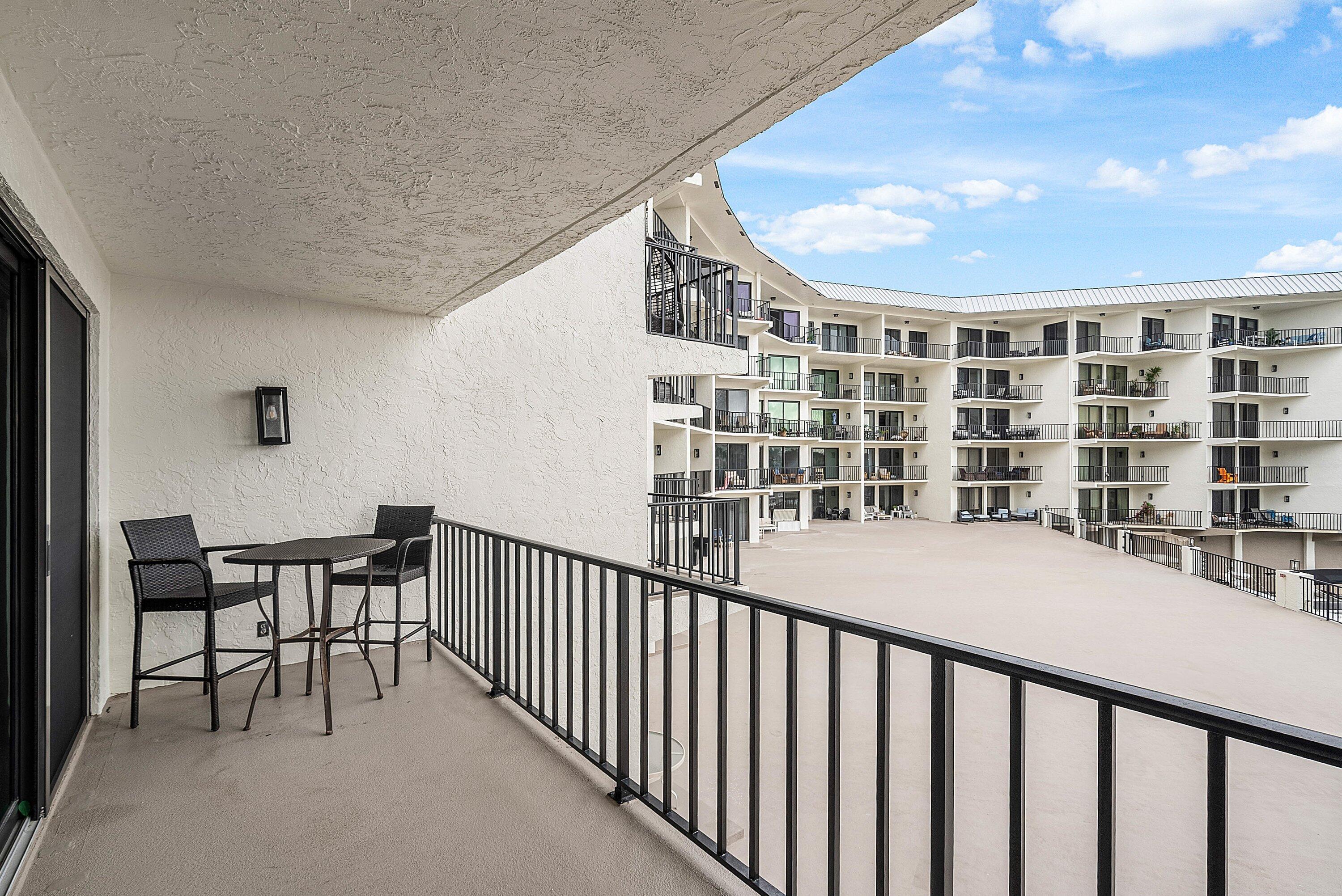 DELRAY HARBOR CLUB CONDO - Residential