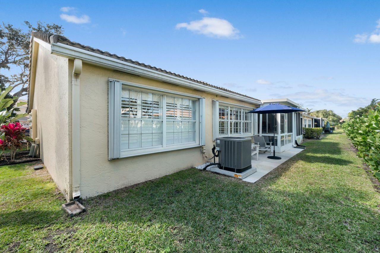 ST TROPEZ AT BOCA GOLF VILLAS CONDO - Residential