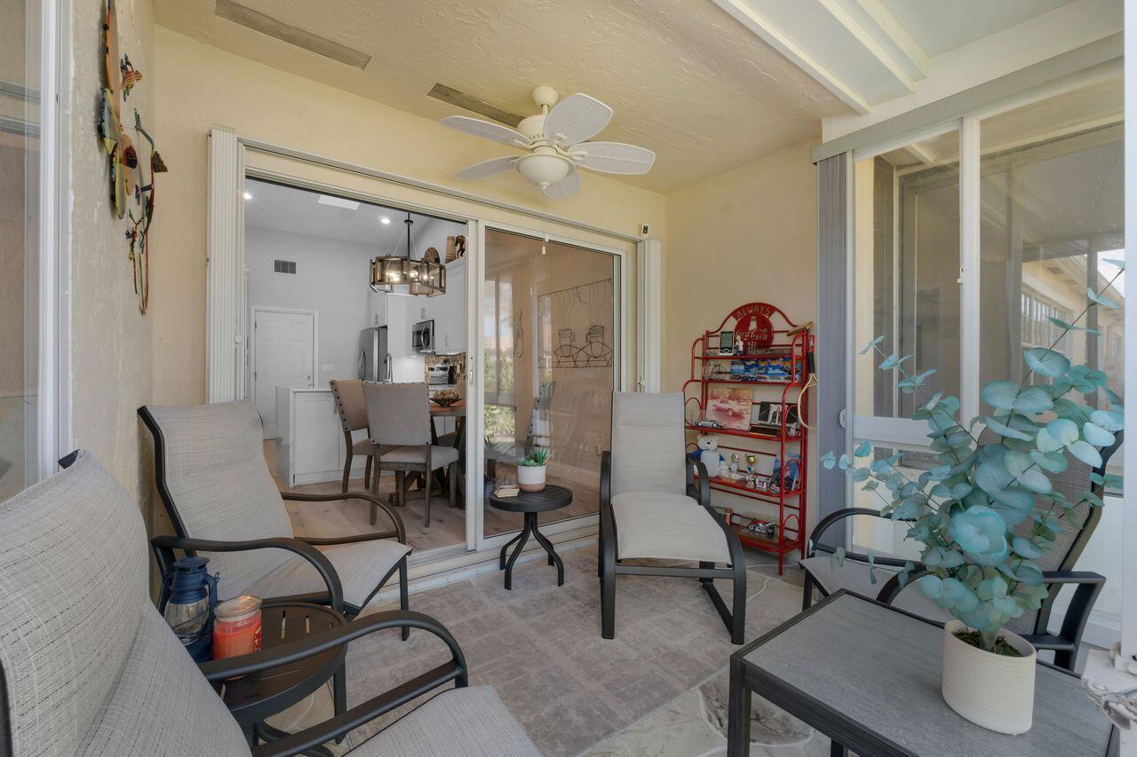 ST TROPEZ AT BOCA GOLF VILLAS CONDO - Residential