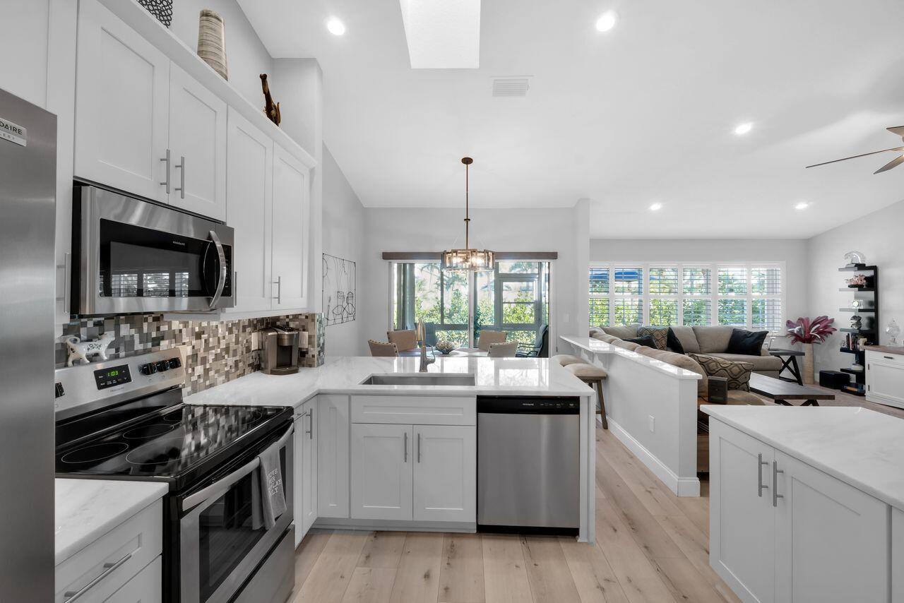 ST TROPEZ AT BOCA GOLF VILLAS CONDO - Residential