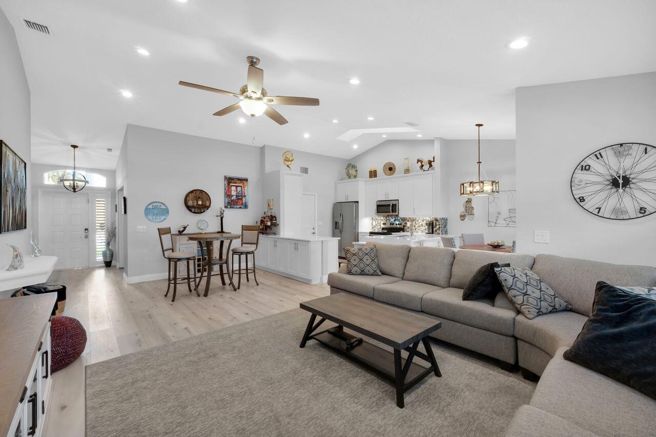 ST TROPEZ AT BOCA GOLF VILLAS CONDO - Residential