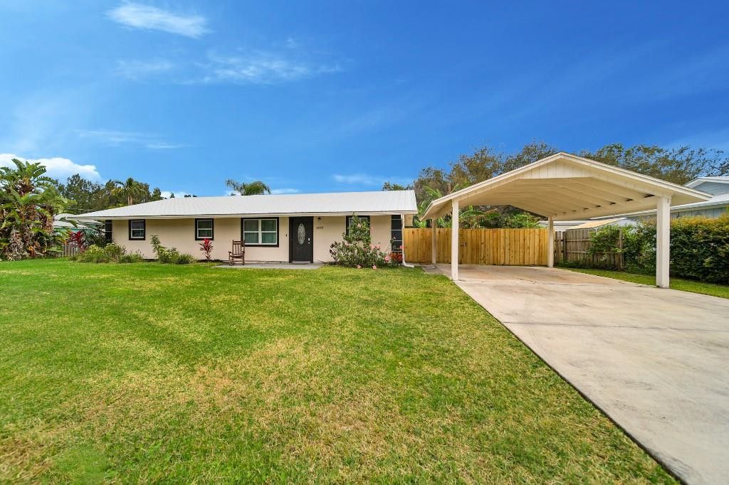 Photo of 6275 SE Thomas Drive, Stuart, FL 34997 (MLS # F10511023)