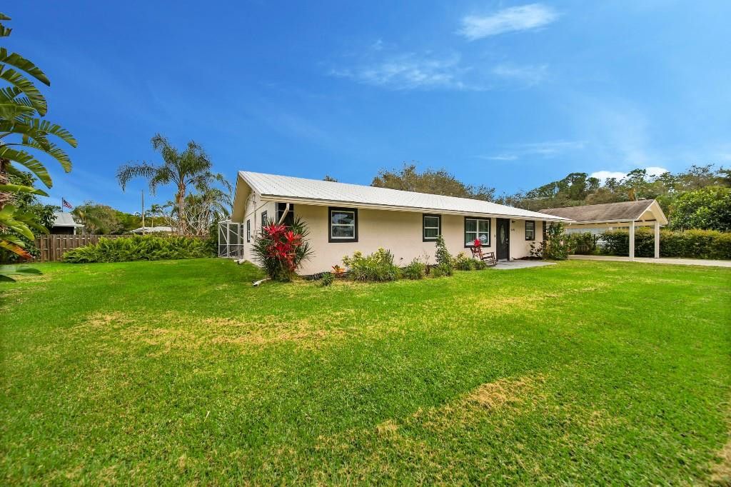 Photo of 6275 SE Thomas Drive, Stuart, FL 34997 (MLS # F10511023)