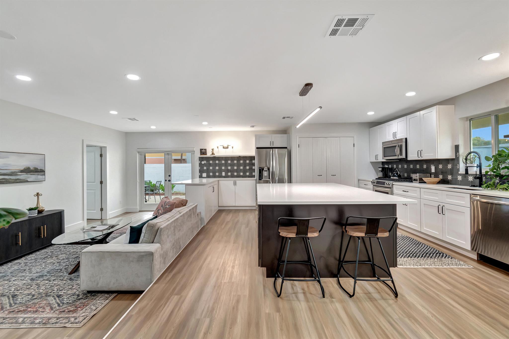 LAS PALMAS PARK - Residential