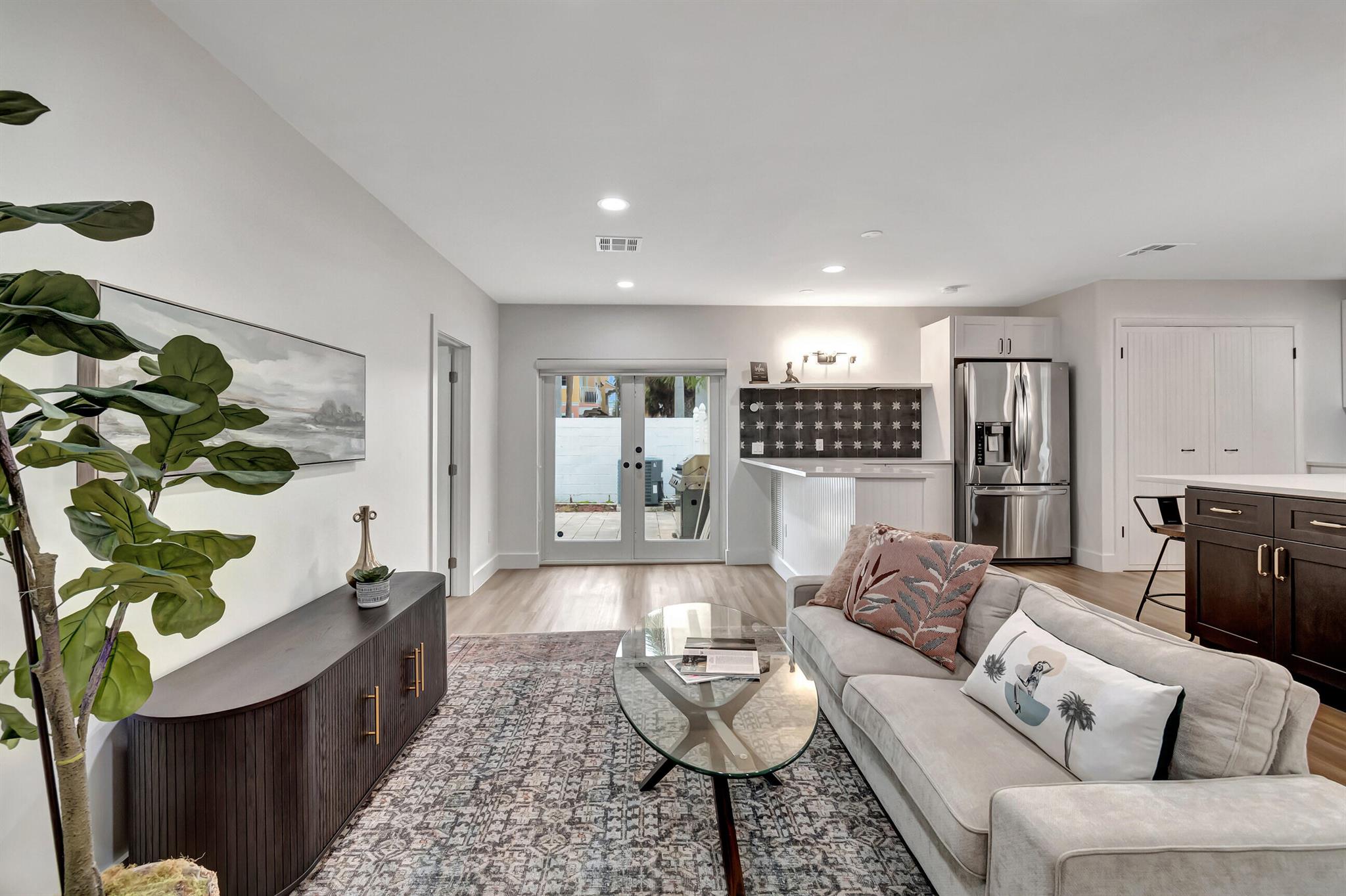 LAS PALMAS PARK - Residential