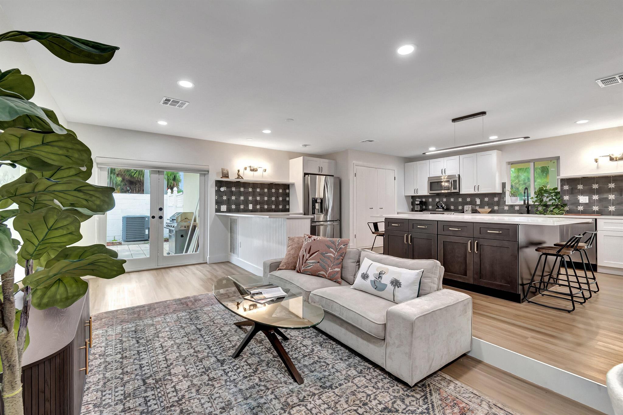 LAS PALMAS PARK - Residential