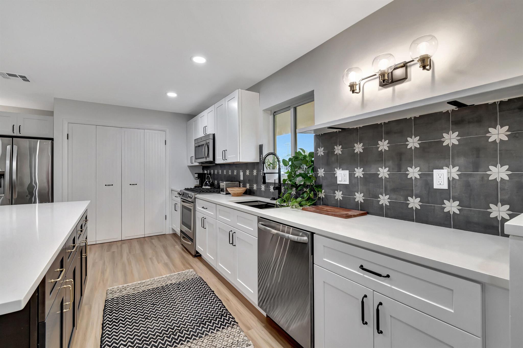 LAS PALMAS PARK - Residential