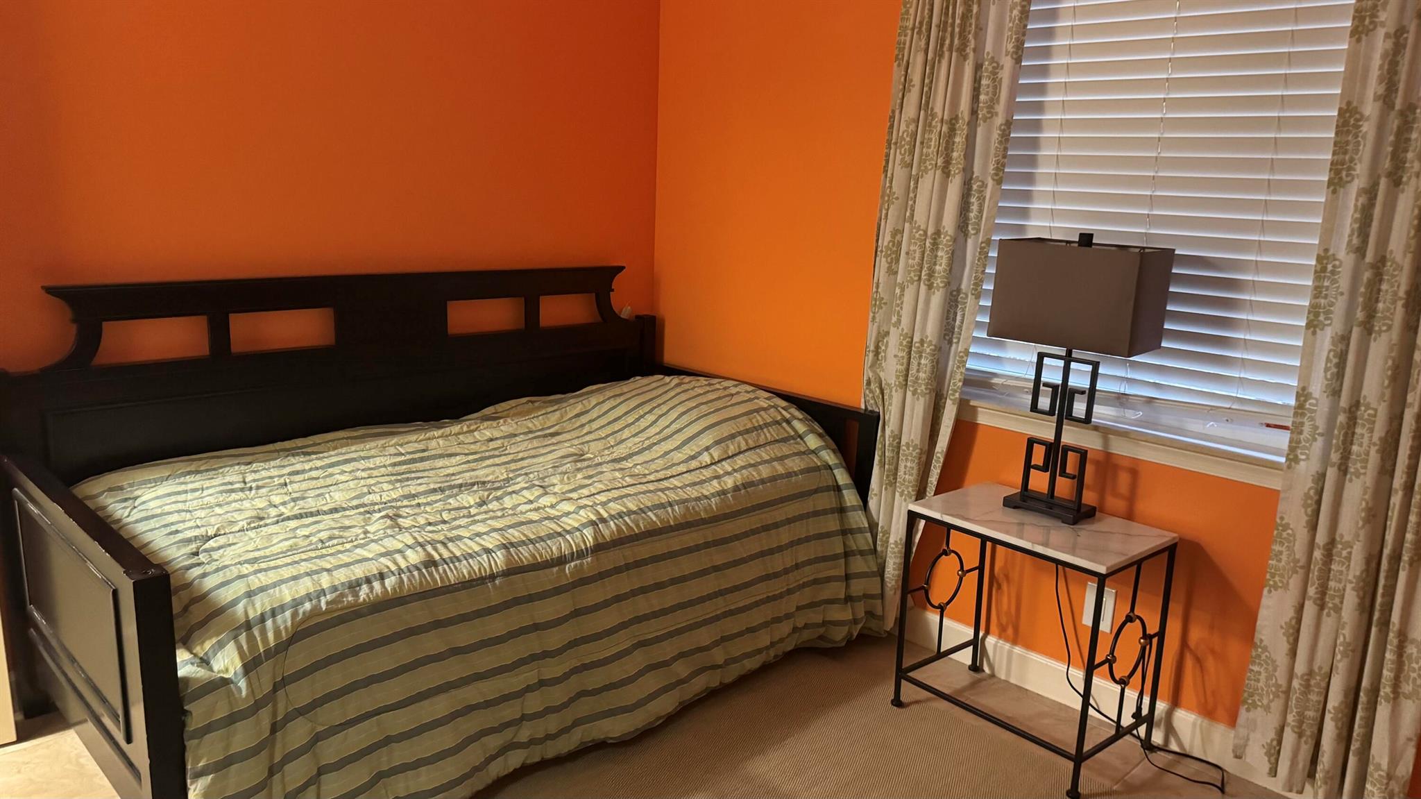SOMERSET - Residential Lease