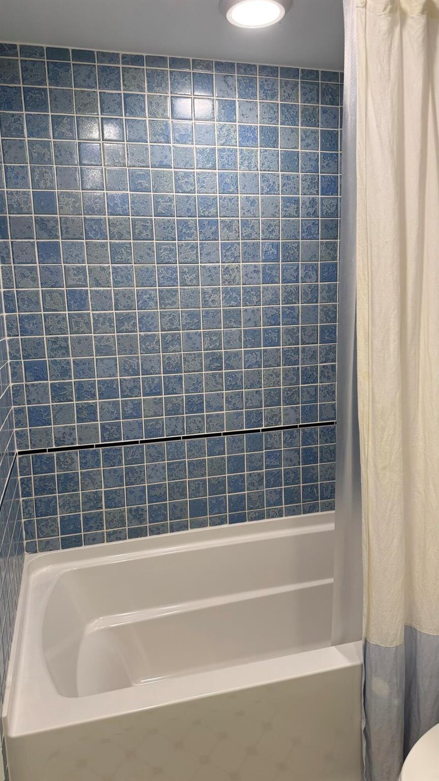 SOMERSET - Residential Lease