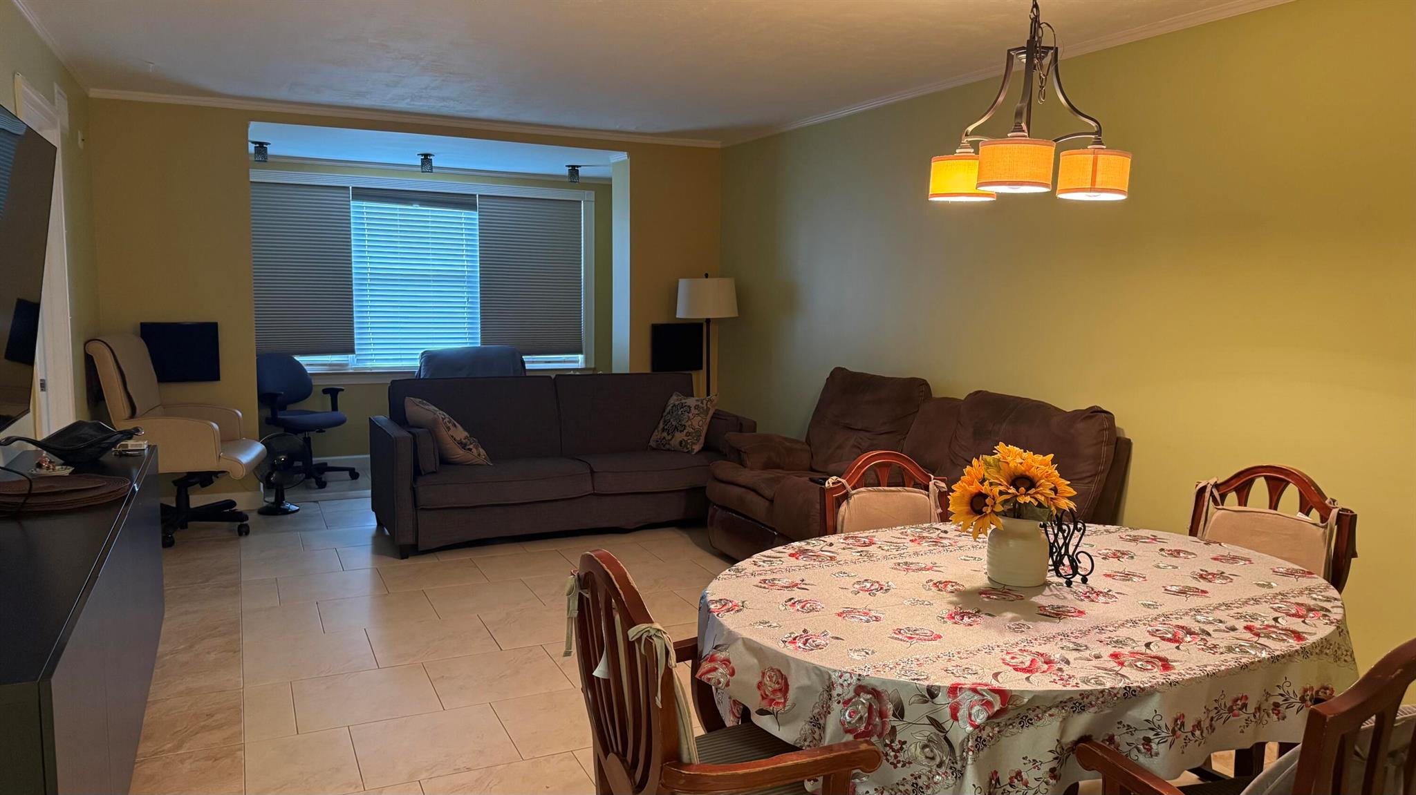 SOMERSET - Residential Lease