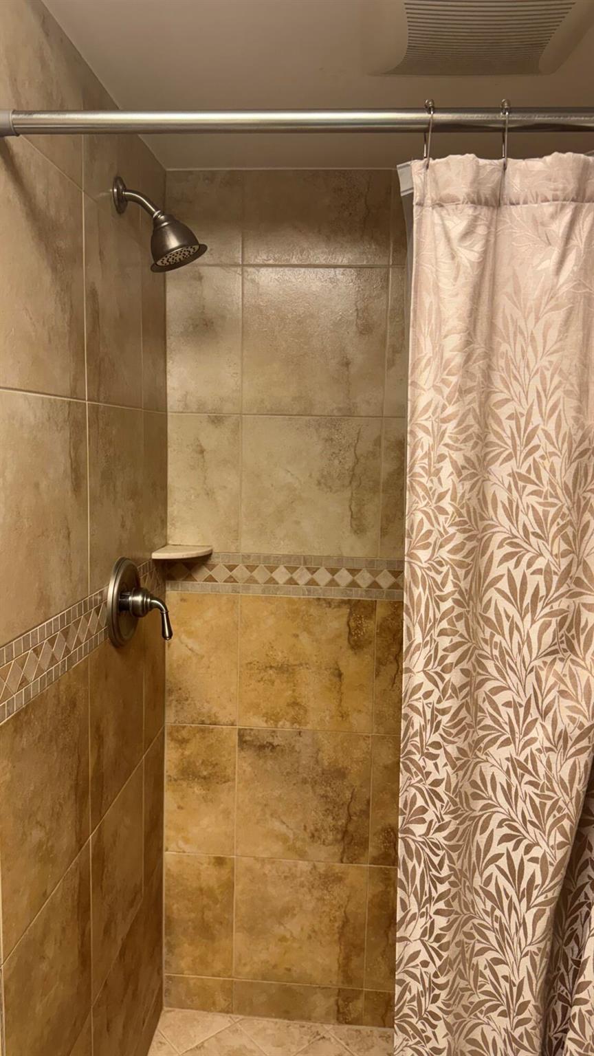 SOMERSET - Residential Lease