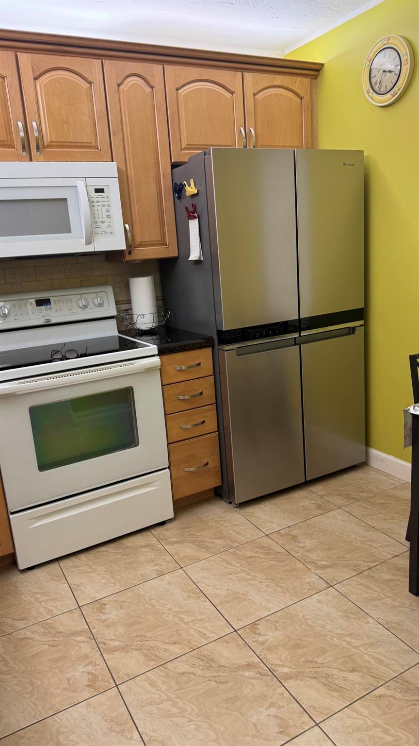 SOMERSET - Residential Lease