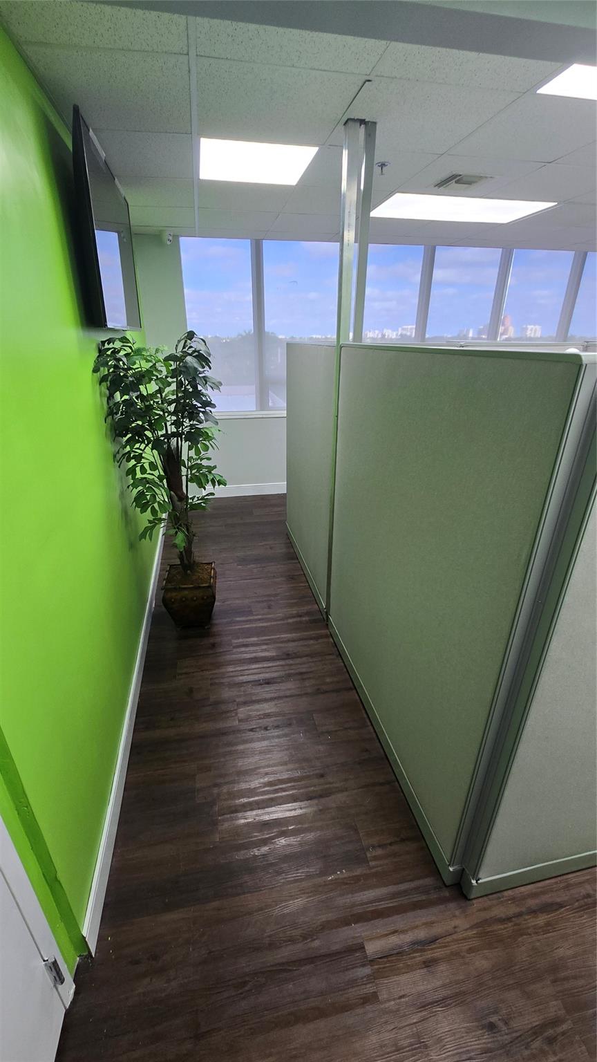 2455 E Sunrise Blvd CU-4I