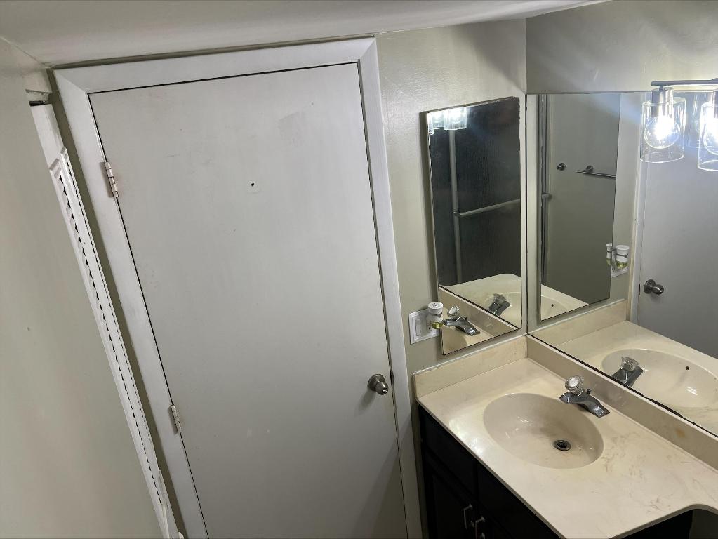 ANCHORAGE ON THE ST LUCIE, A CONDOMINIUM - Residential