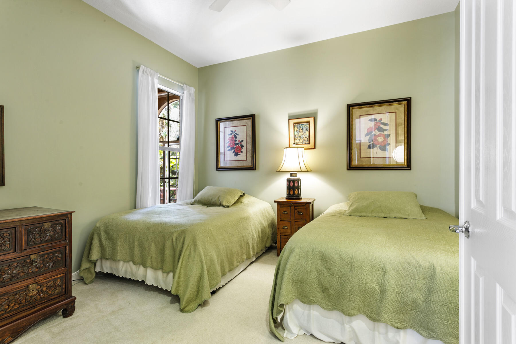 RIVERWALK 13 - Residential