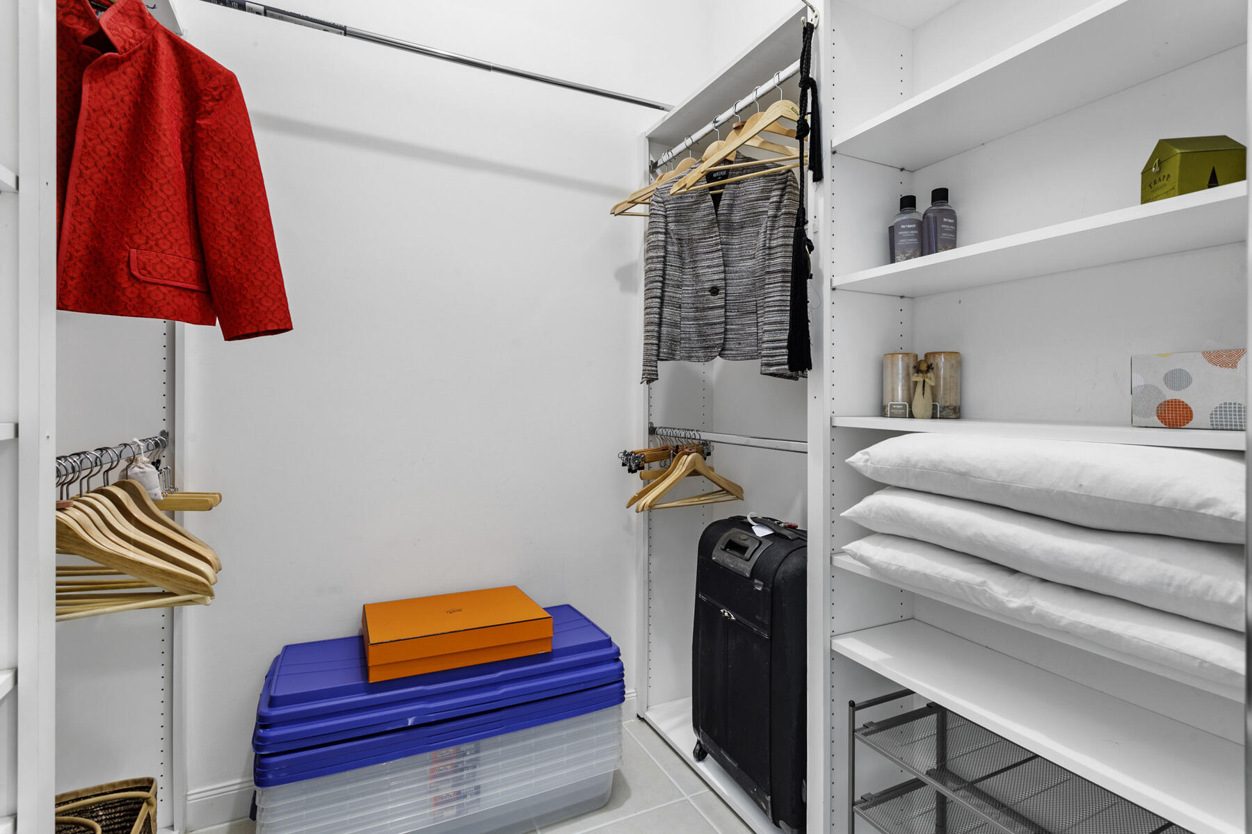 RIVERWALK 13 - Residential