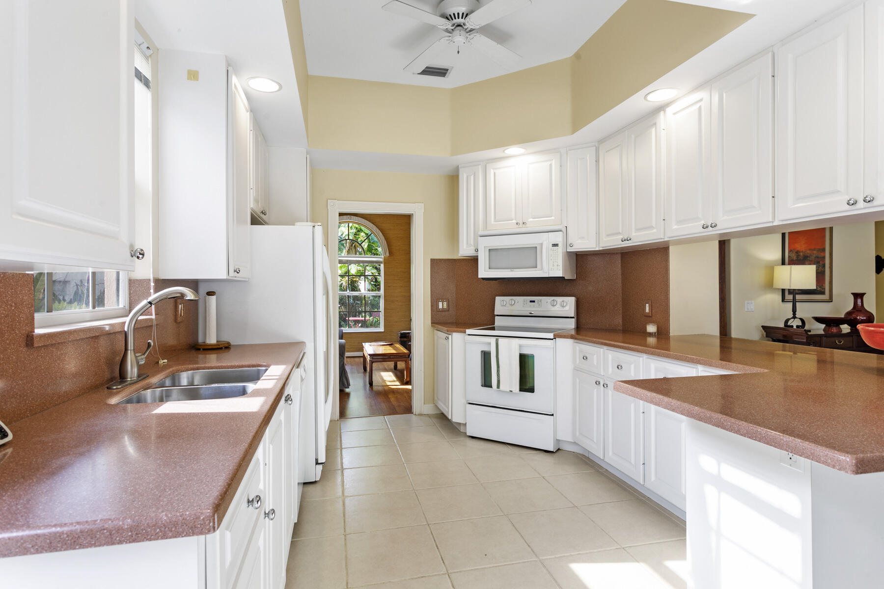 RIVERWALK 13 - Residential