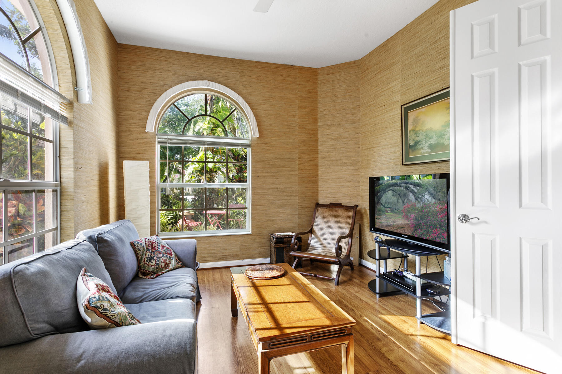 RIVERWALK 13 - Residential