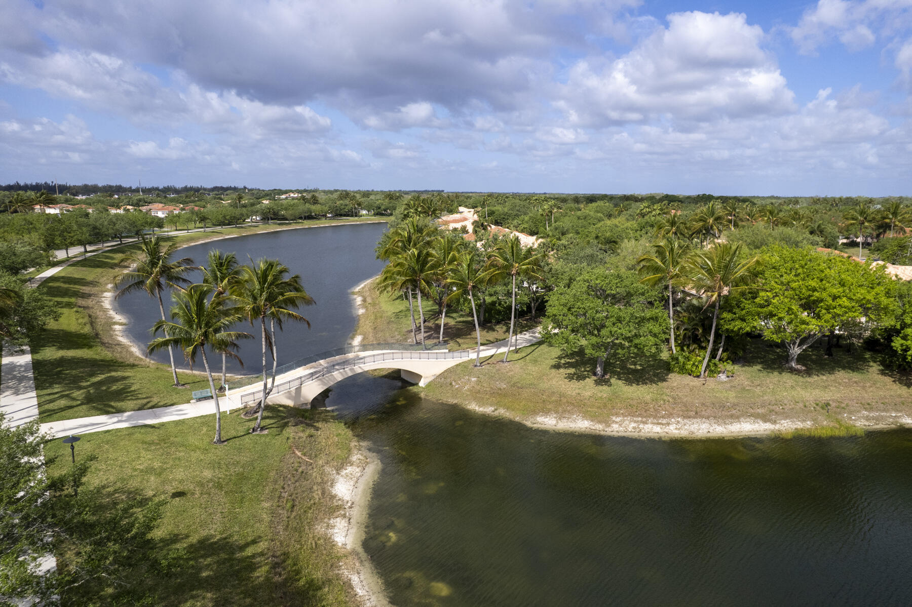 RIVERWALK 13 - Residential