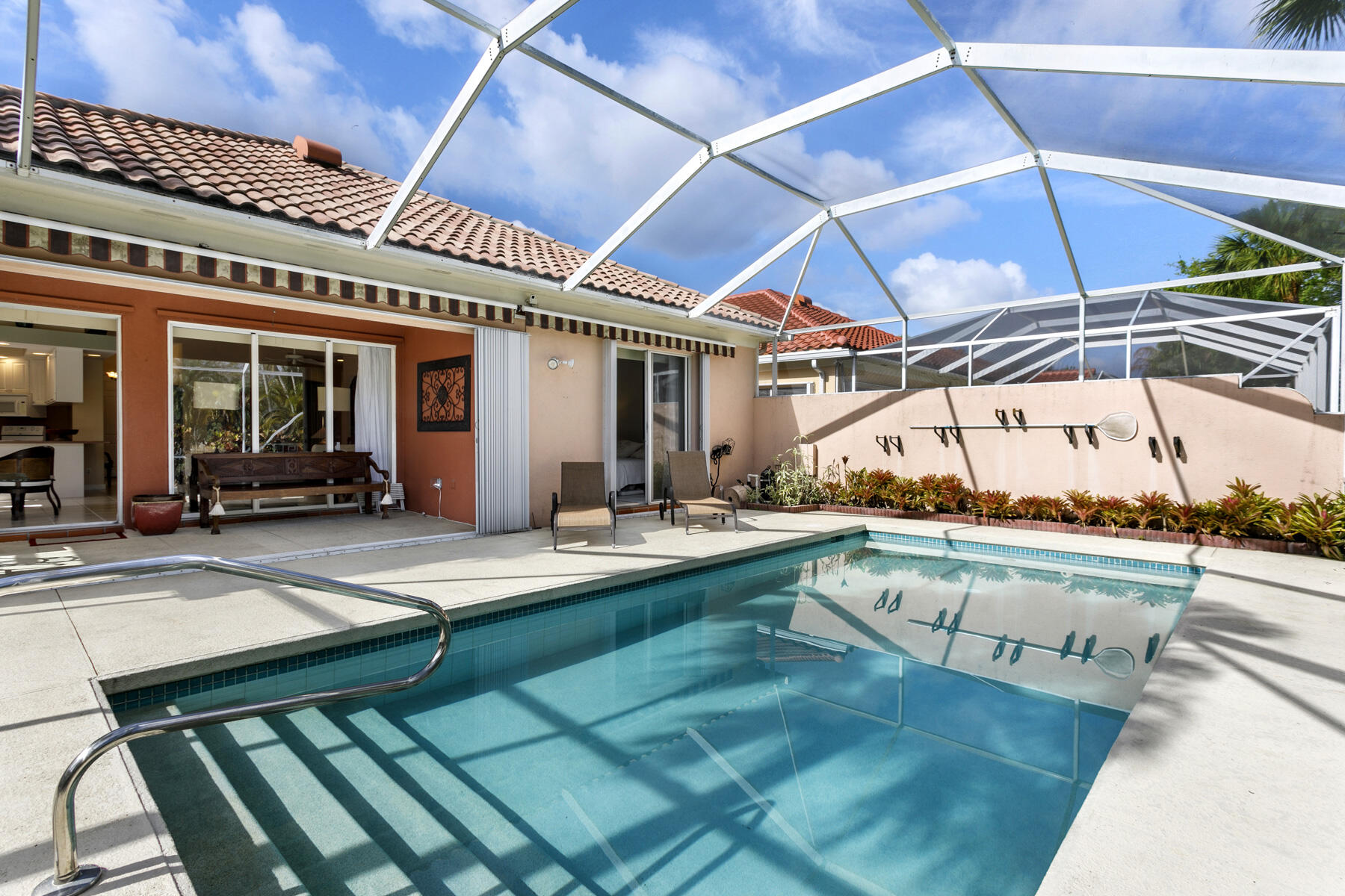 RIVERWALK 13 - Residential