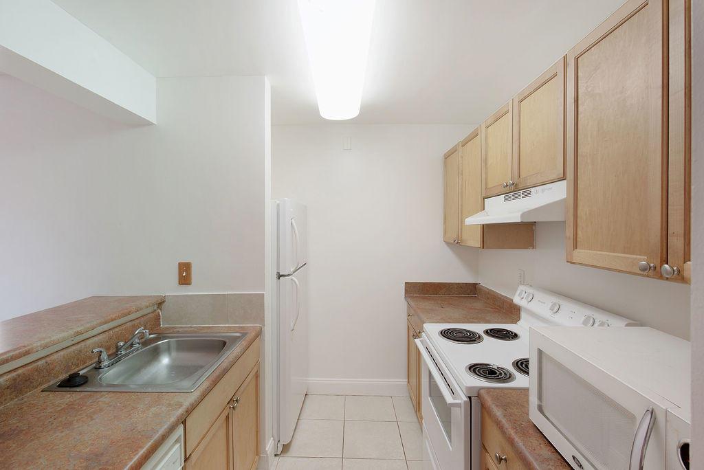 MEADOWS ON THE GREEN CONDO - Residential Lease