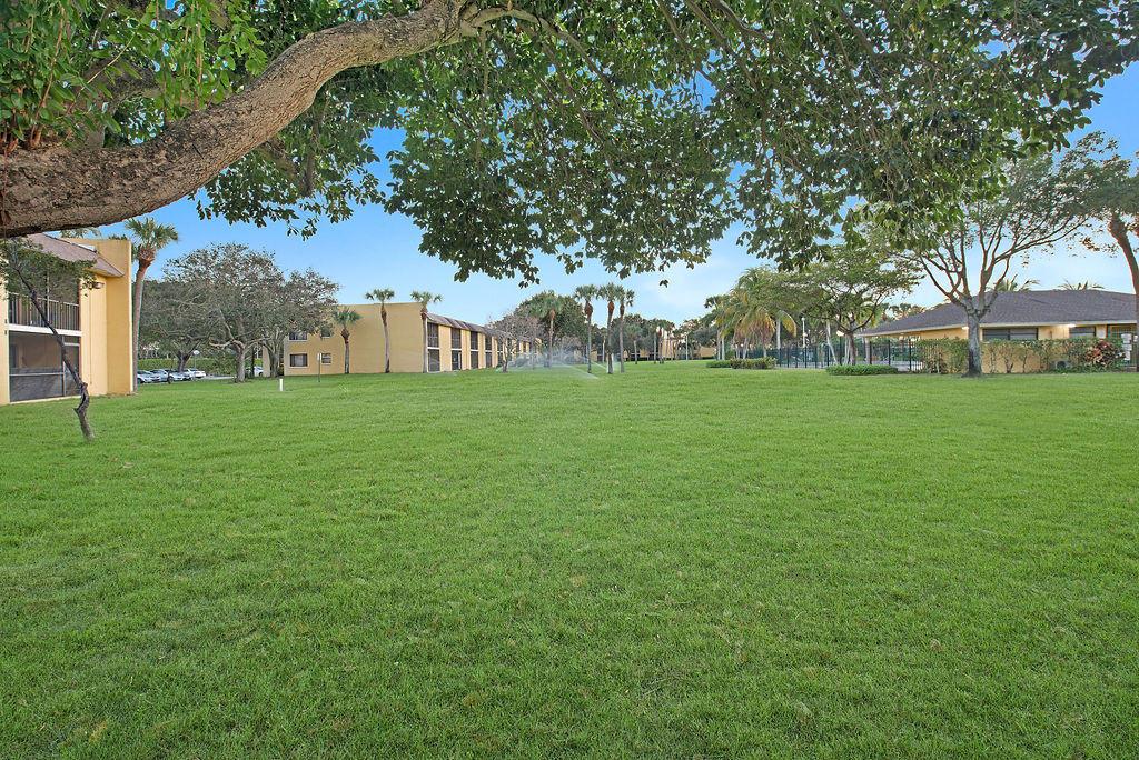 MEADOWS ON THE GREEN CONDO - Residential Lease