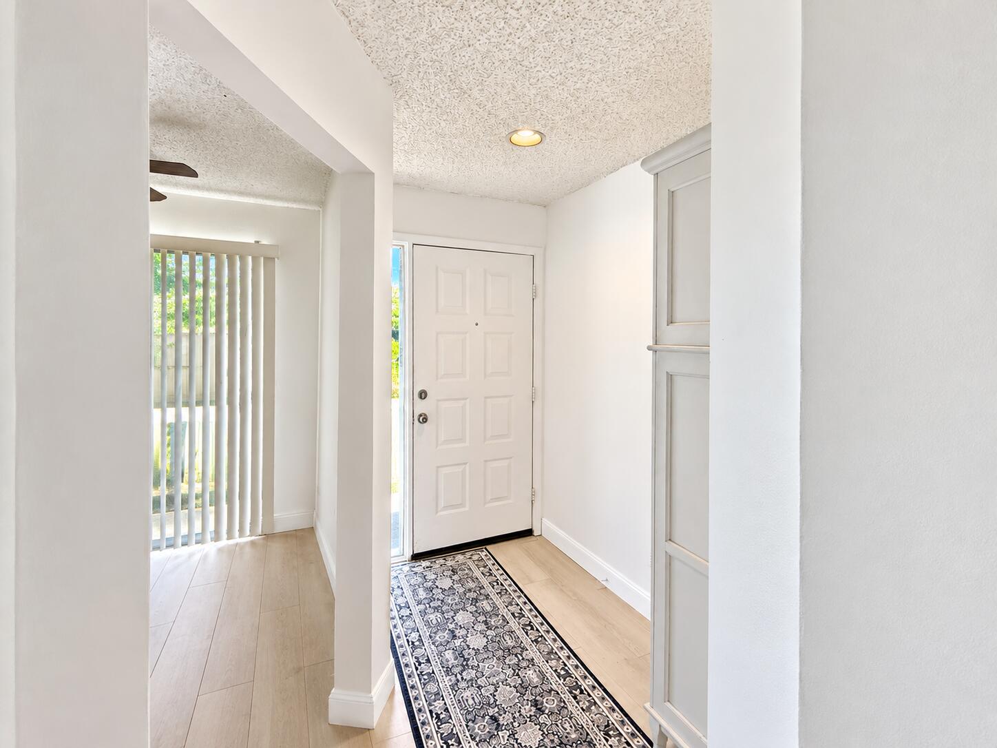 6190 RIVERWALK Lane 6