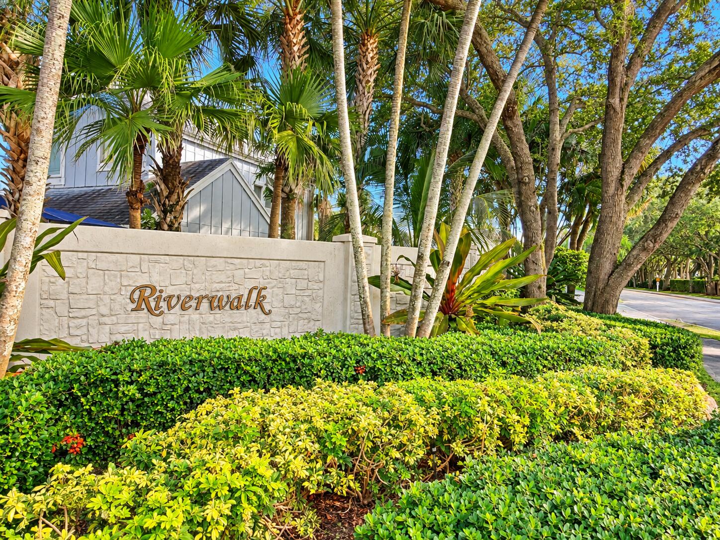 6190 RIVERWALK Lane 6