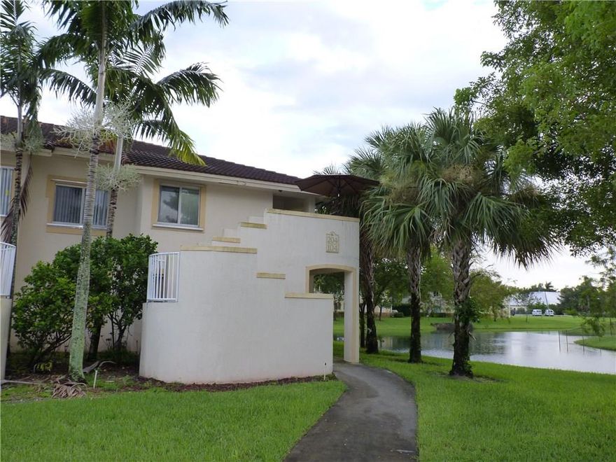 AMAZING 3/2 CORNER UNIT ON THE FIRST FLOOR WITH BEAUTIFUL WATER VIEWS. LAMINATE WOOD FLOOR THROUGHOUT THE ENTIRE CONDO.A/C AND WATER HEATER LESS THAN 2 YEARS OLD. WASHER AND DRYER INSIDE THE UNITCLOSE TO NOVA UNIVERSITY AND BROWARD COLLEGE.  WON'T LAST.INVESTORS WELCOME
