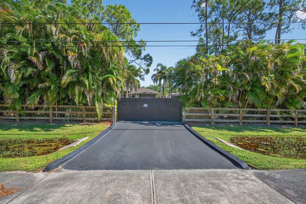 Photo of 17270 Alexander Run, Jupiter, FL 33478 (MLS # R11136945)