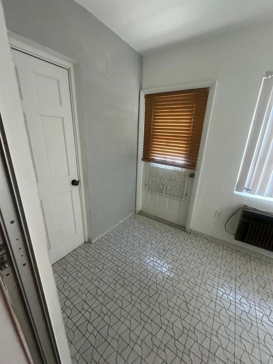 STAR LAKES ESTATES NO 8 C - Residential Lease