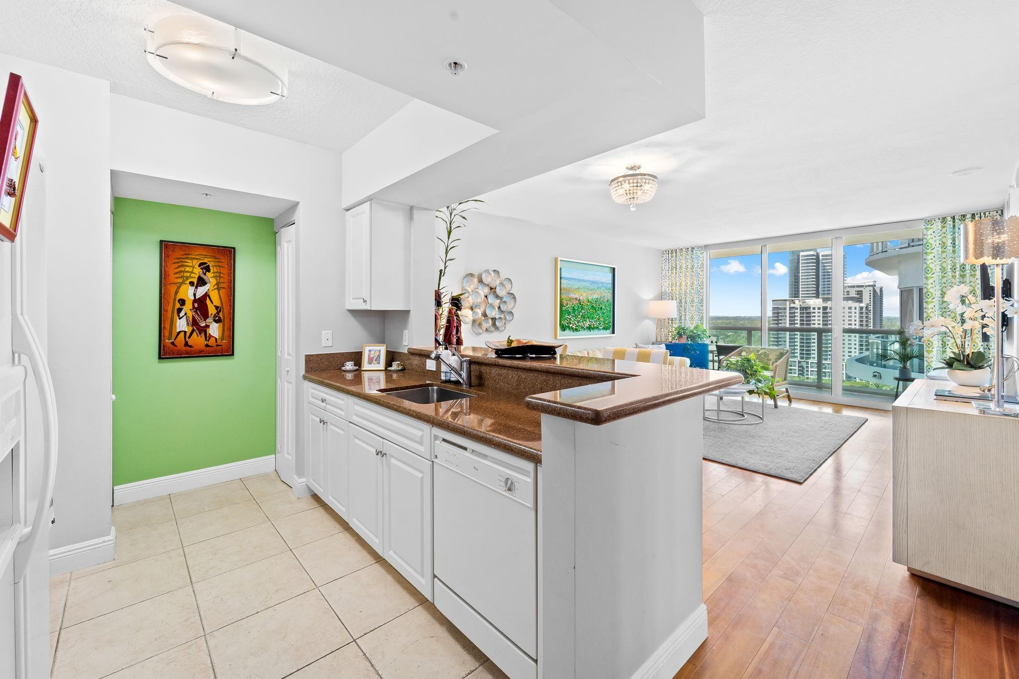 347 N New River Drive 2106