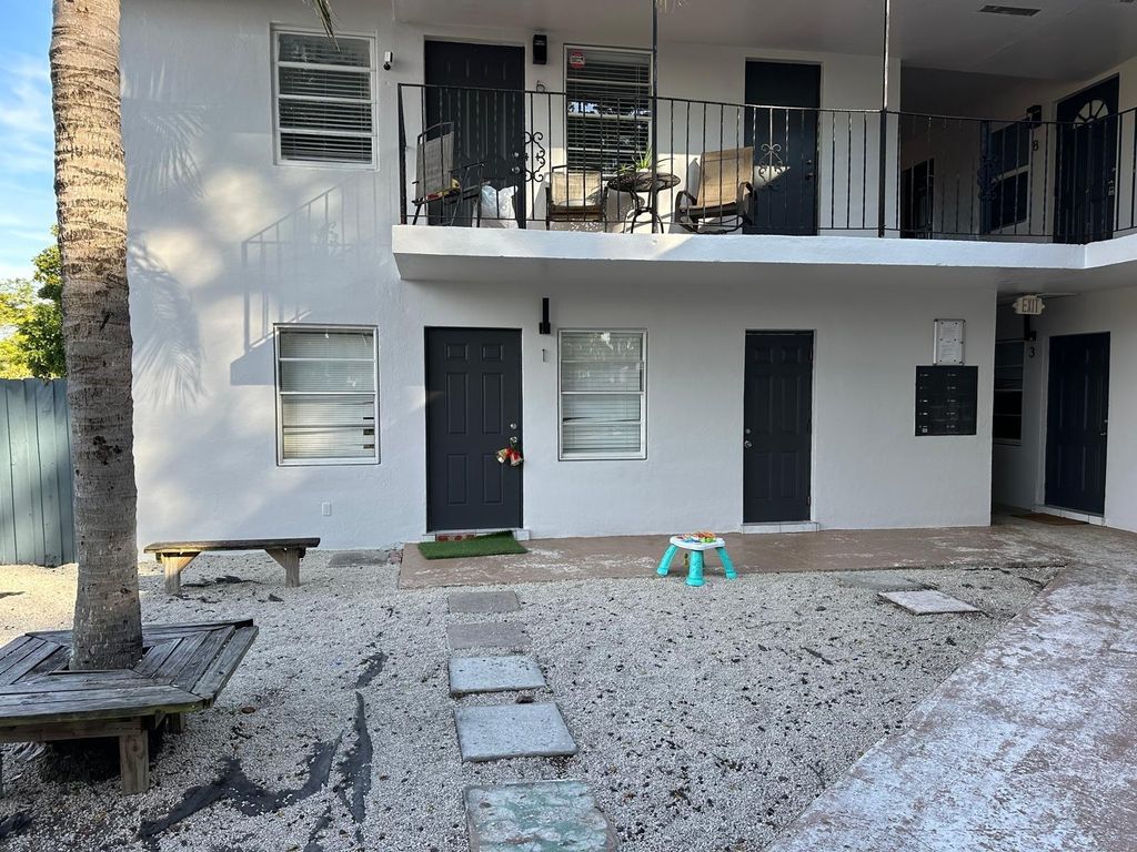 Photo of 600 NE 46th Court #3, Oakland Park, FL 33334 (MLS # F10508259)